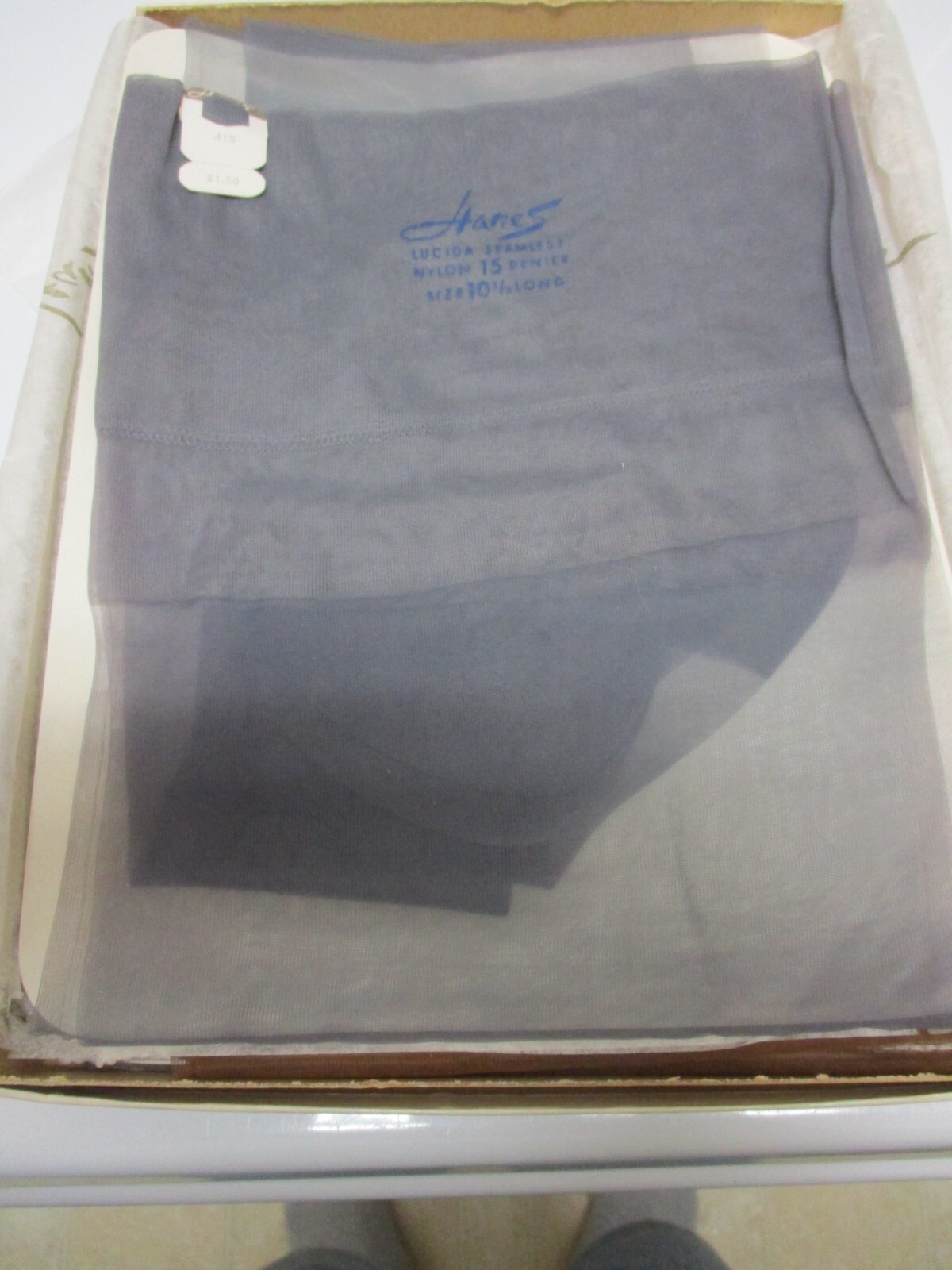 1PR VINTAGE HANES 415 REINFORCED SHEER RHT NYLON STOCKINGS SIZE 10 1/2 LONG GRAY