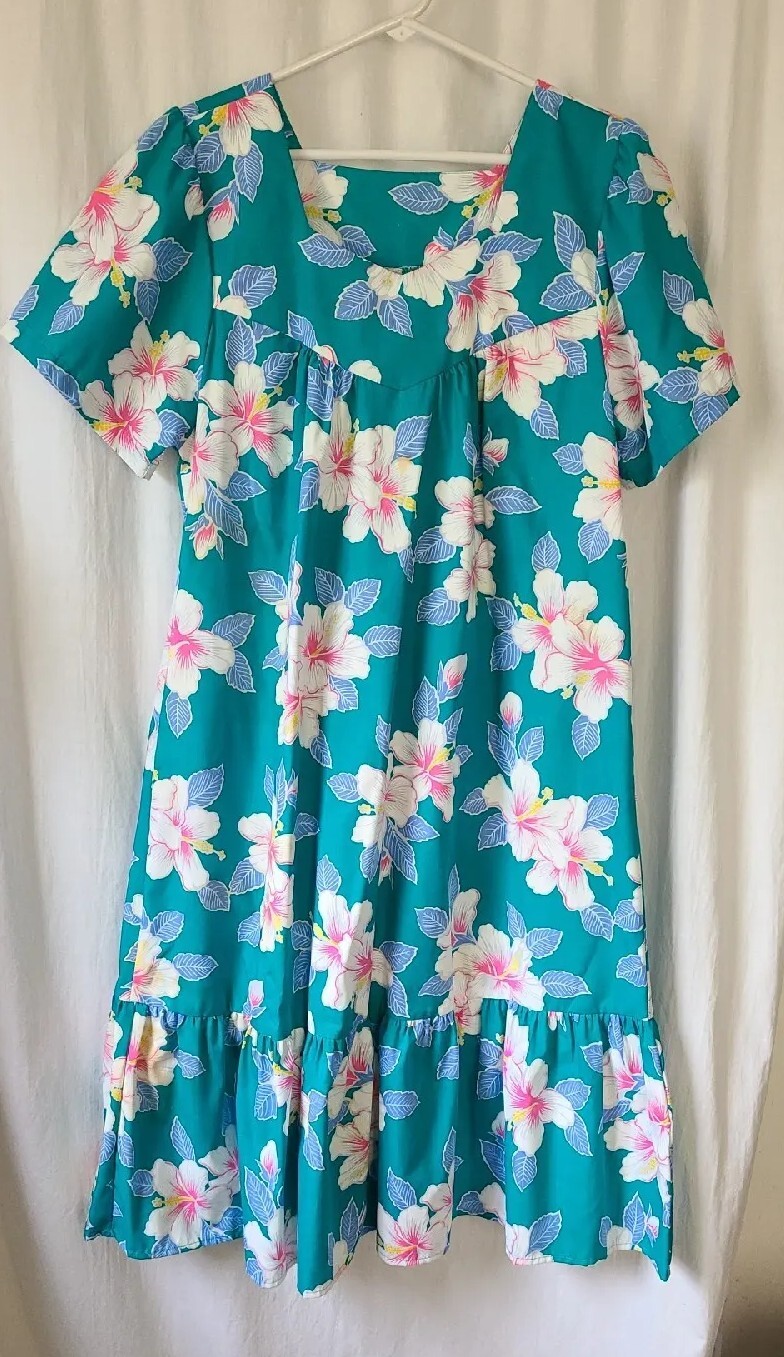NEW Vintage Kalena Fashions of Hawaii Green Floral Muumuu Dress Womans Size Med