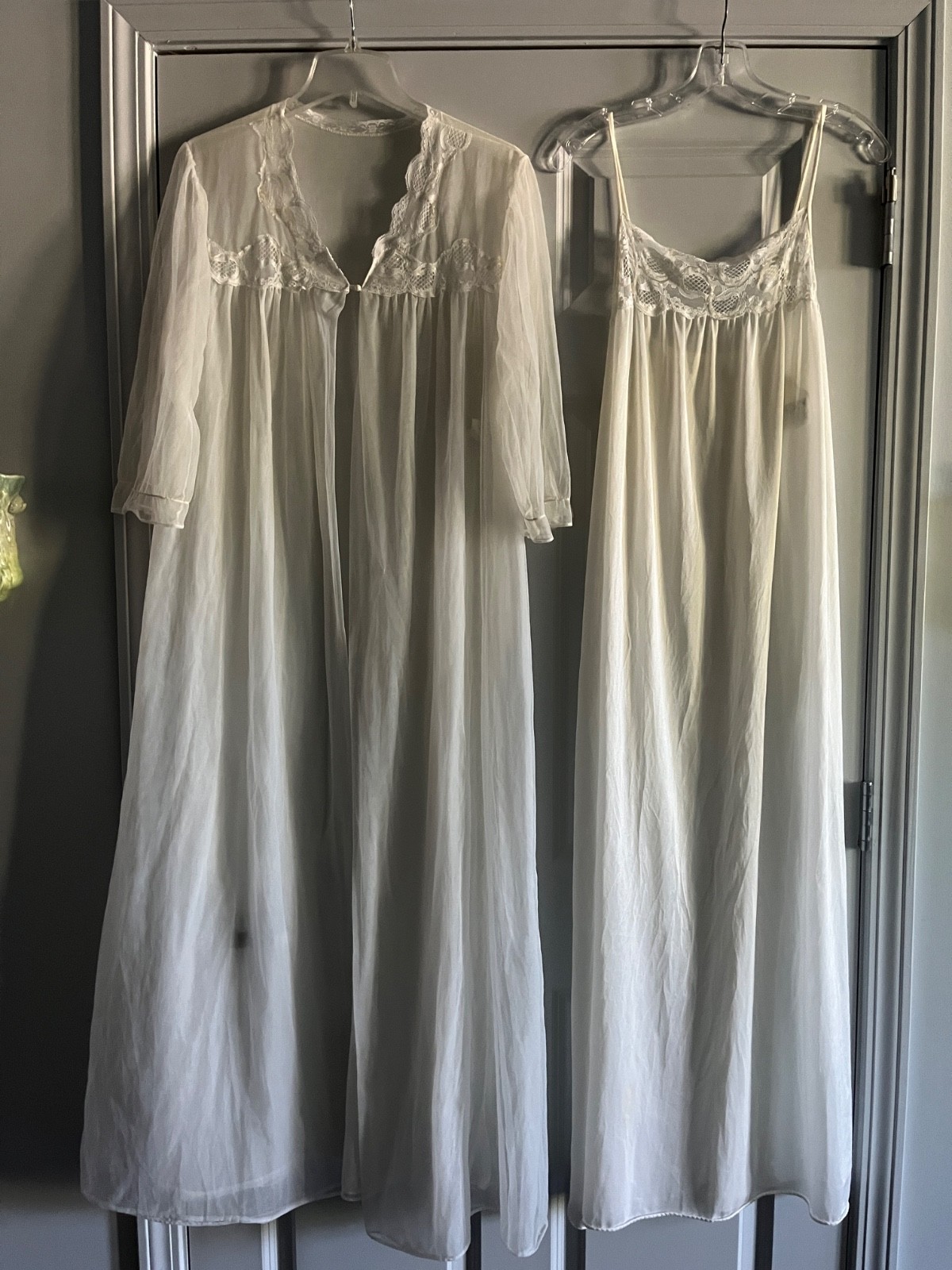 Vtg Suzy Star Boutique WHITE With Sequin Nylon PEIGNOIR Robe/Nightgown Set Large