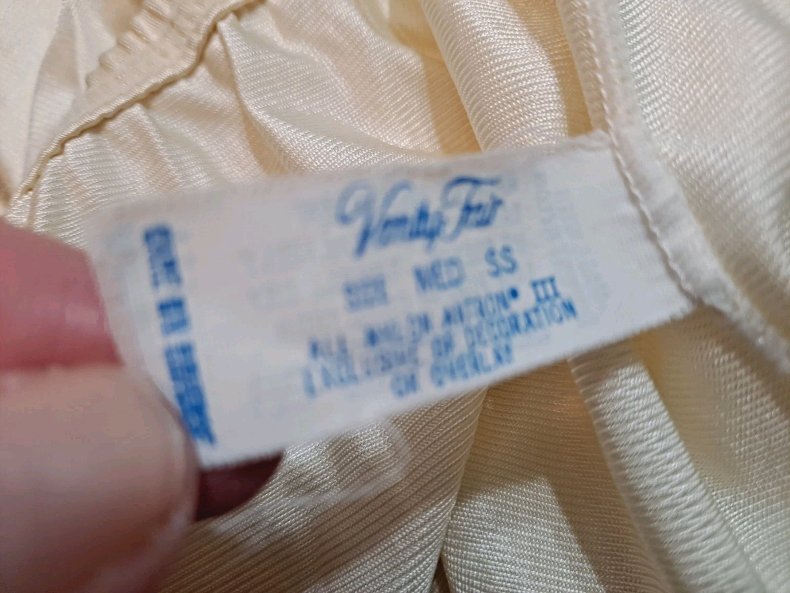 Vintage Vanity Fair Half Slip with 16″ Slit Lace Size M Nude USA Dupont Nylon