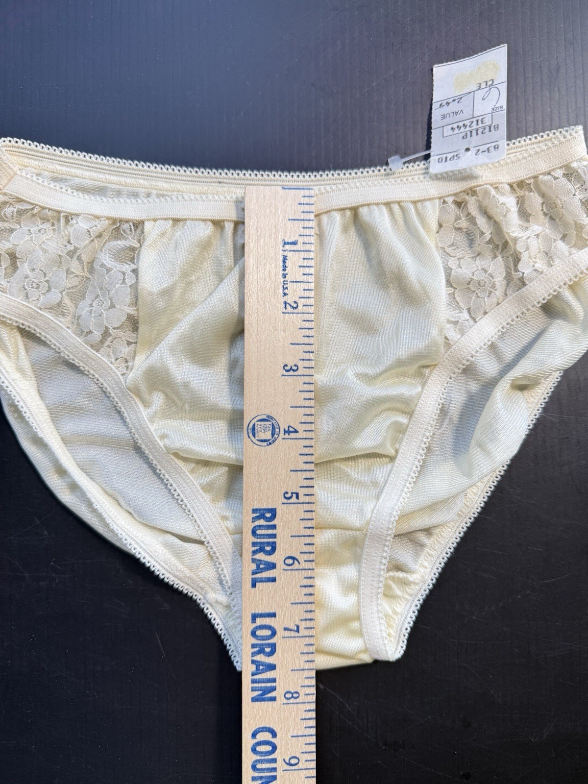VINTAGE 90s Y2K COMMOTION NYLON & LACE BEIGE PANTY SIZE 6 NOS HIGH CUT