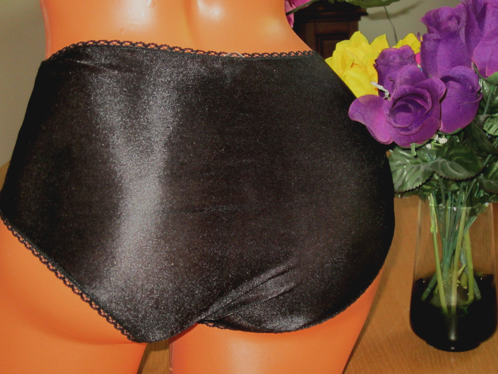 1022 JORDACHE 5/S Black Silky Smooth Shiny SATIN Brief Panty NWT VINTAGE