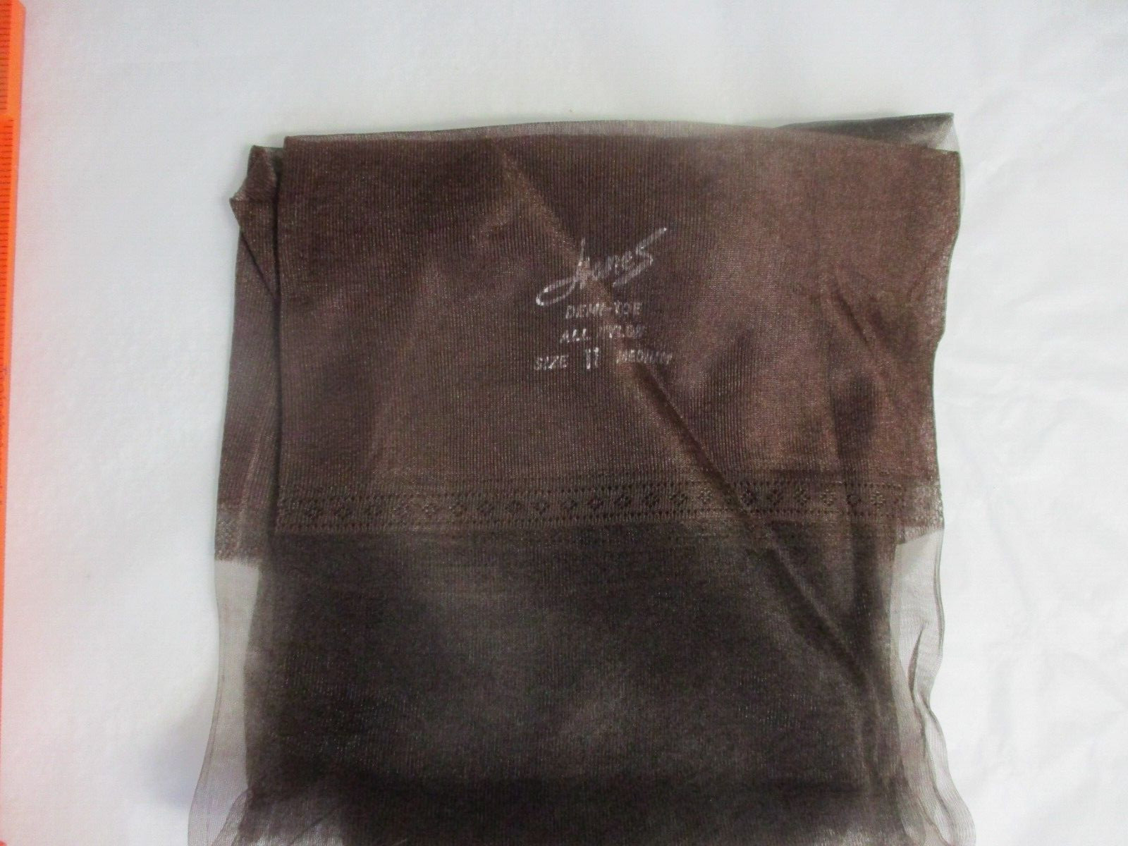 1PR VINTAGE HANES 615 RT SHEER HEEL NYLON STOCKINGS SIZE 11 MED TOWN TAUPE