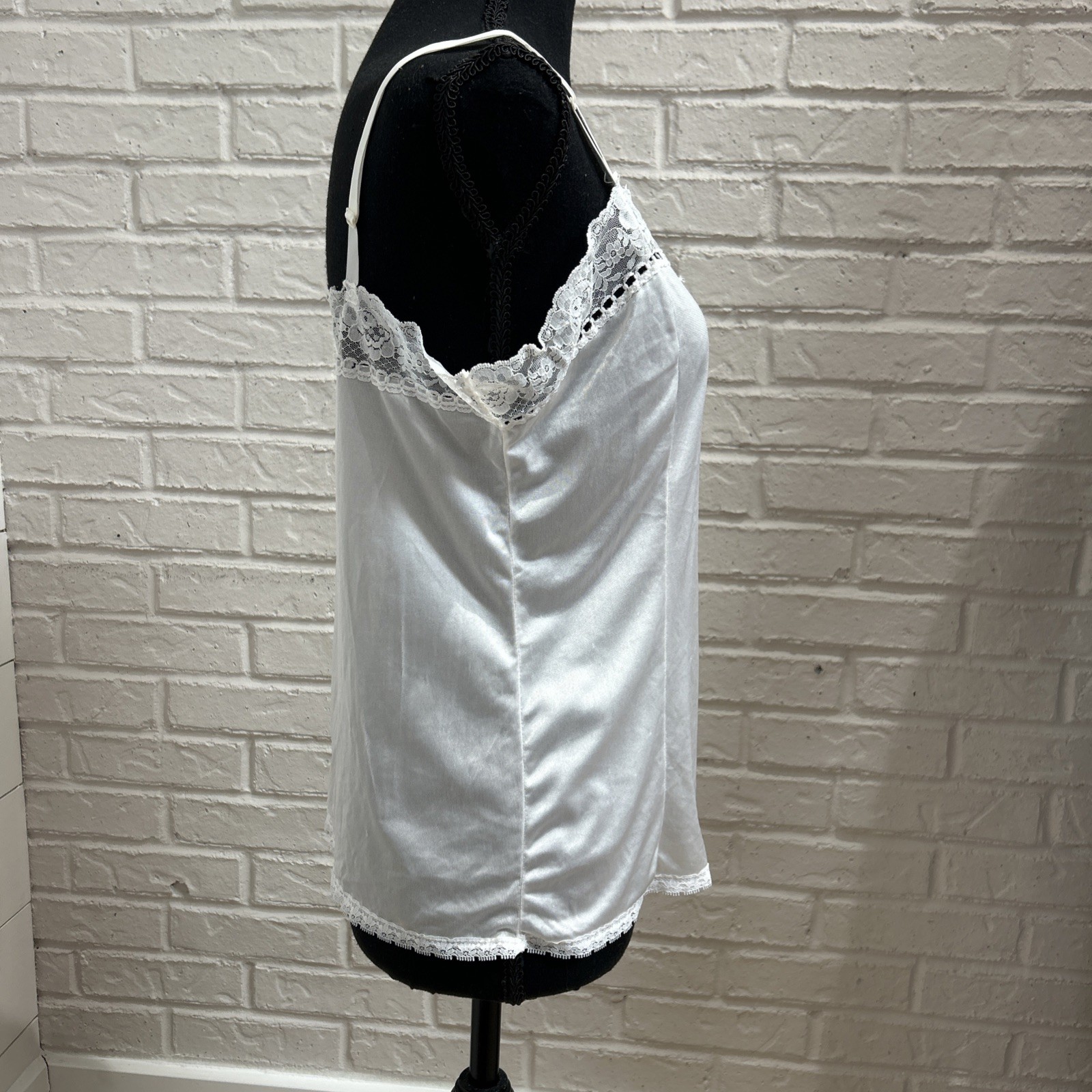 Vintage MARDOR Slip Size Large ~ White Lace Camisole Tank Lingerie / Wedding