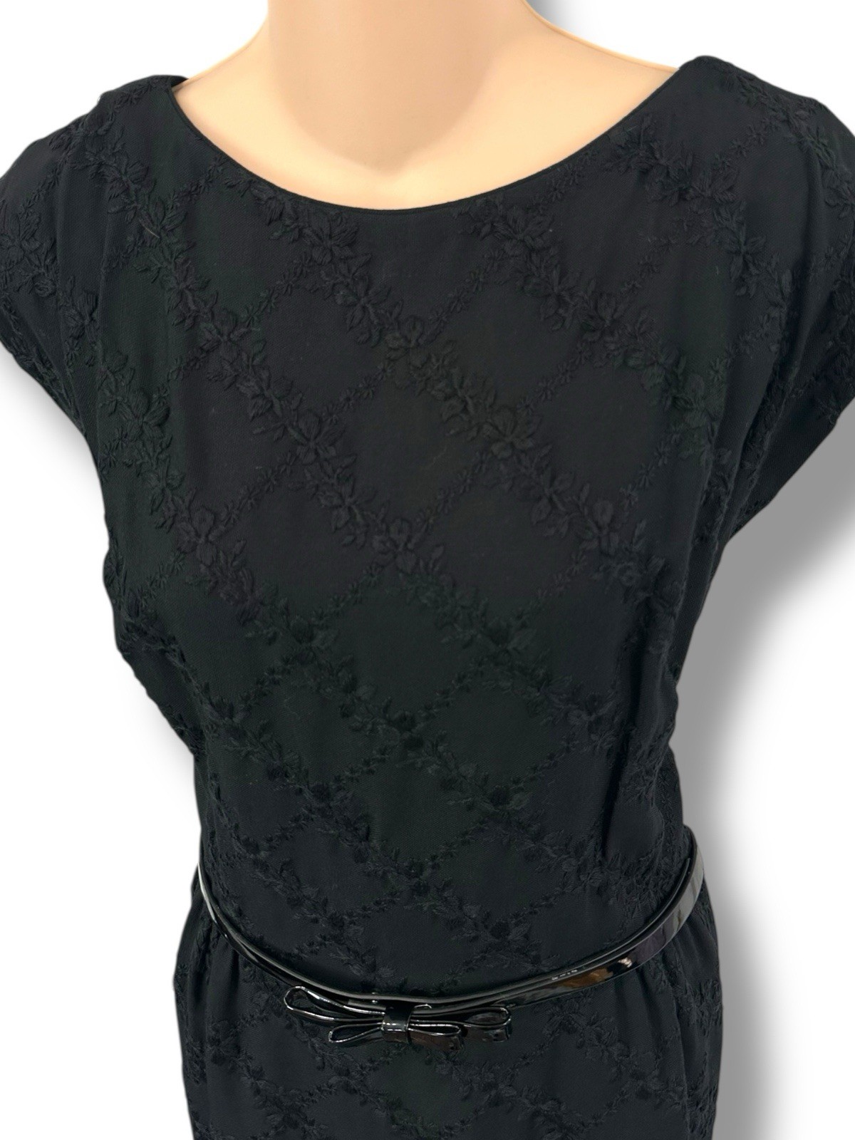 Vintage 50s L’Aiglon Embroidered Black Cocktail Sheath Wiggle Dress LBD 38-32-40