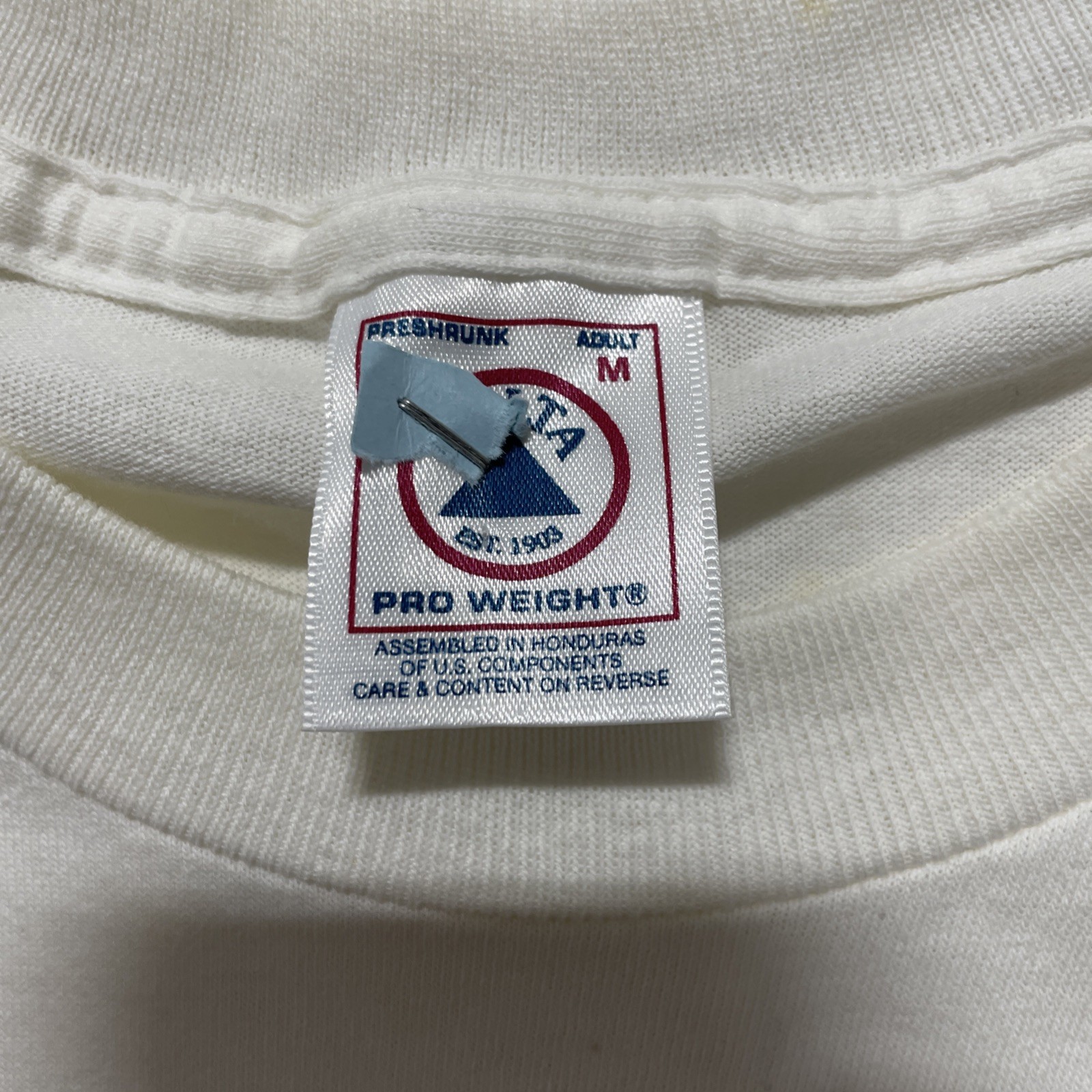 PRO WEIGHT Womens Shirt Medium M Pre Shrunk 100% Cotton Saugatuck Sailboat Tee