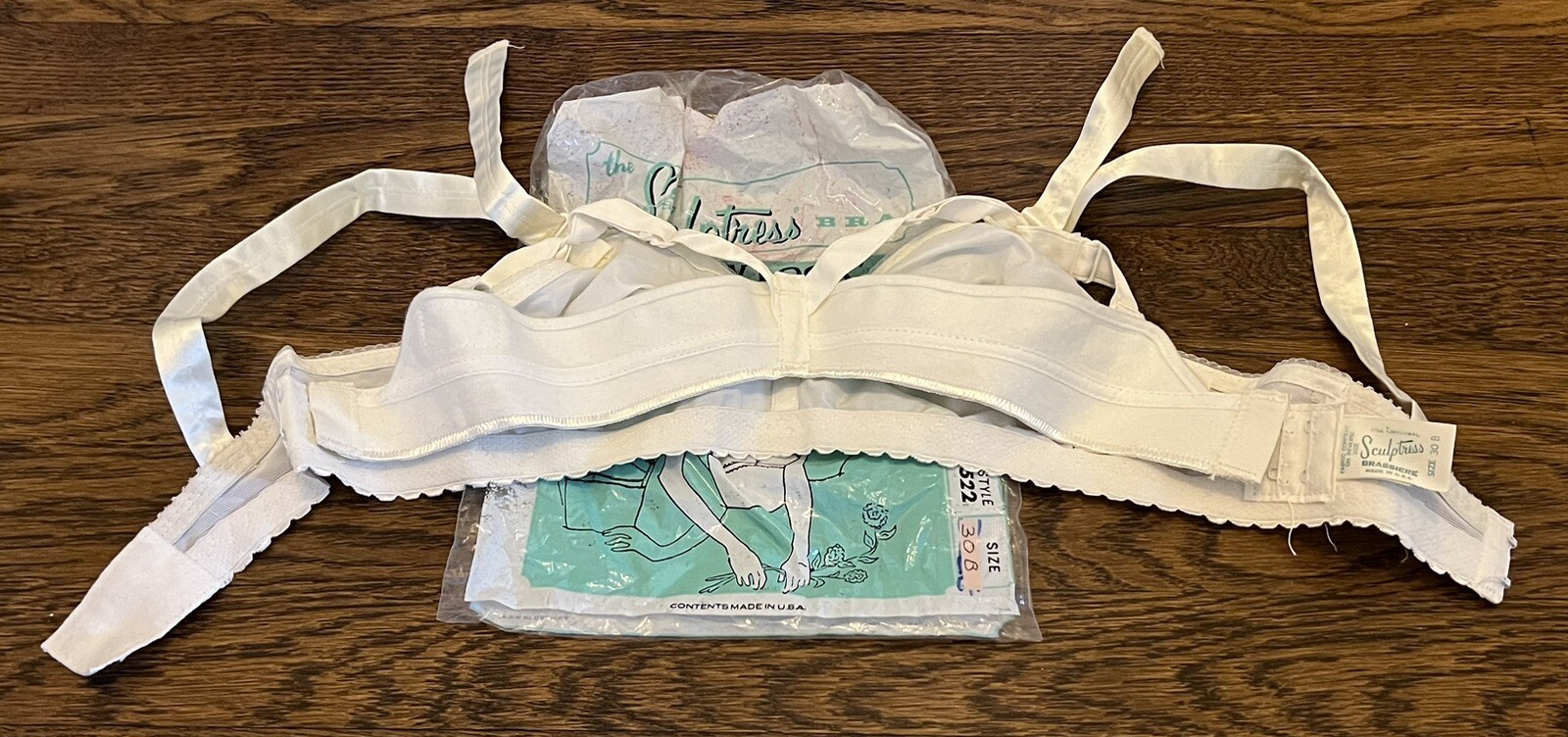 NEW Vintage 1970’s Sculptress White Poly Bra Style 522 w/Attached Banderin 30B