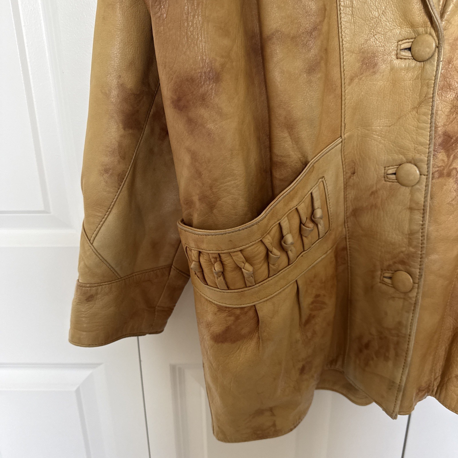 Vintage 70s/80s Tan Leather Jacket Sz S Oversized Ruched Shoulders Knot Details