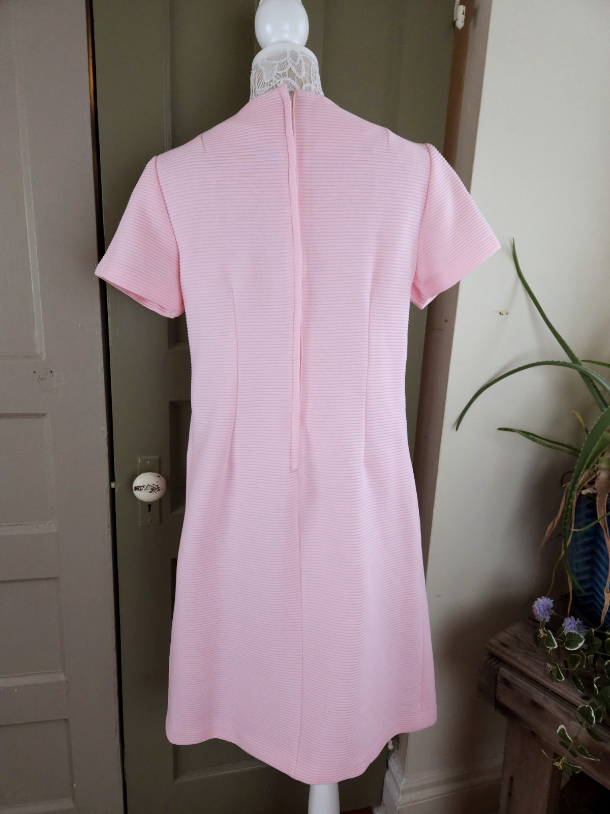 Meg Madison Vintage 60s Pink New York Ribbed Lace Shift Dress Medium