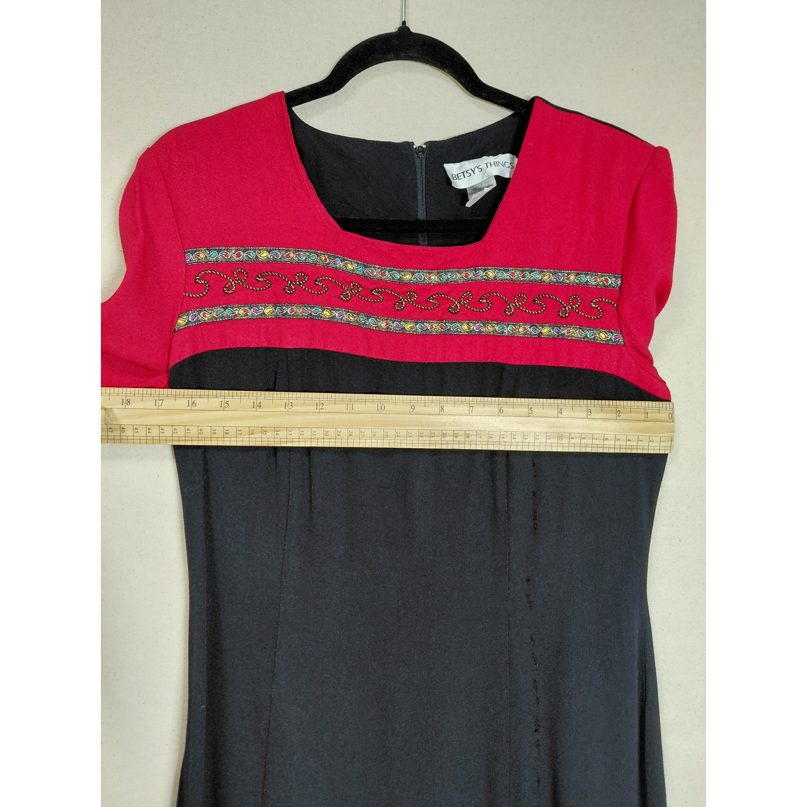 Vintage Betsy’s Things Made in USA Embroidered Shift Dress Women Size 11/12