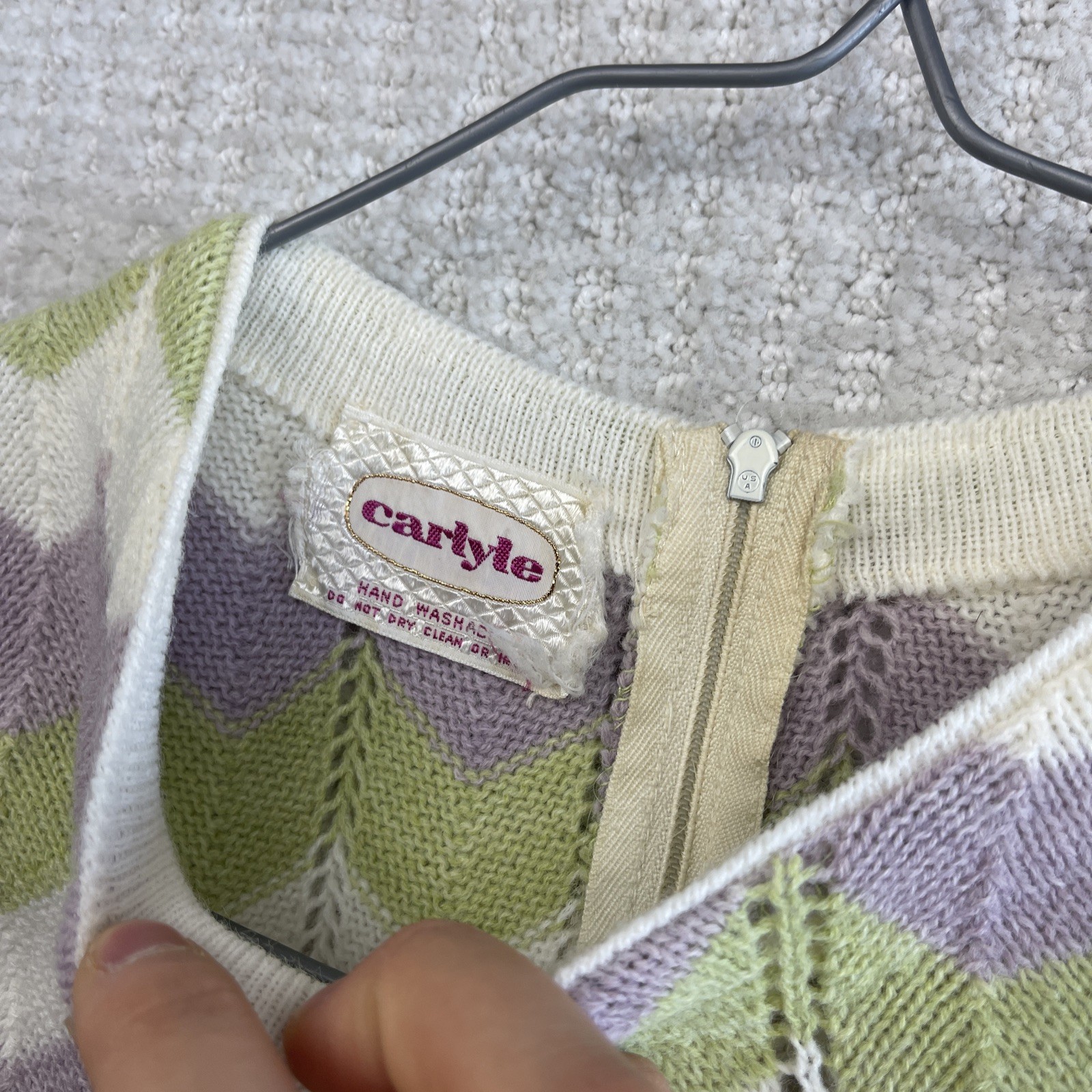 VTG Y2K Carlyle Sleevless Knit Top Multicolored Pastel Retro Revival Wom Read