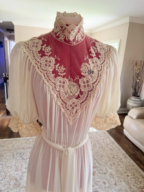 Vtg Victorian Renaissance Ivory Lace Prairie Wedding Dress Boho Sz 8 High Neck