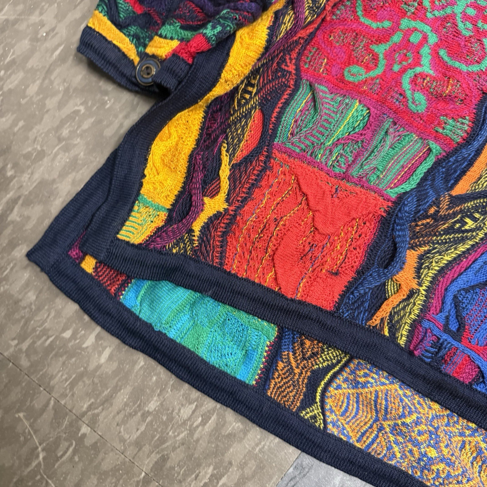 Coogi Women’s Vintage Textured 3D Knit Pullover Sweater 90s Australia