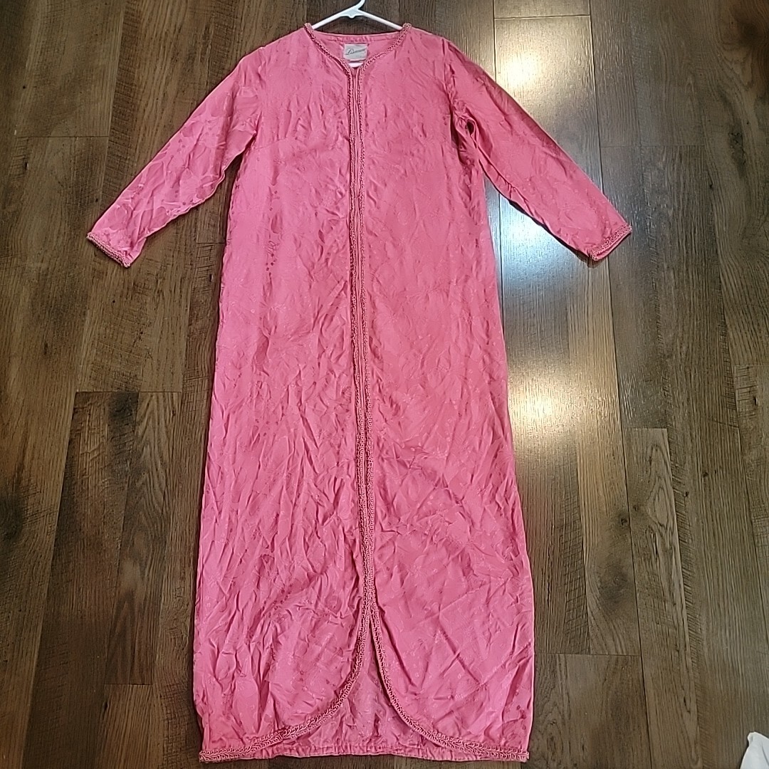 60s Lisanne Vintage Loungewear Melon Pink Medium 36-38″Ch 52 Len Zipper Brocade