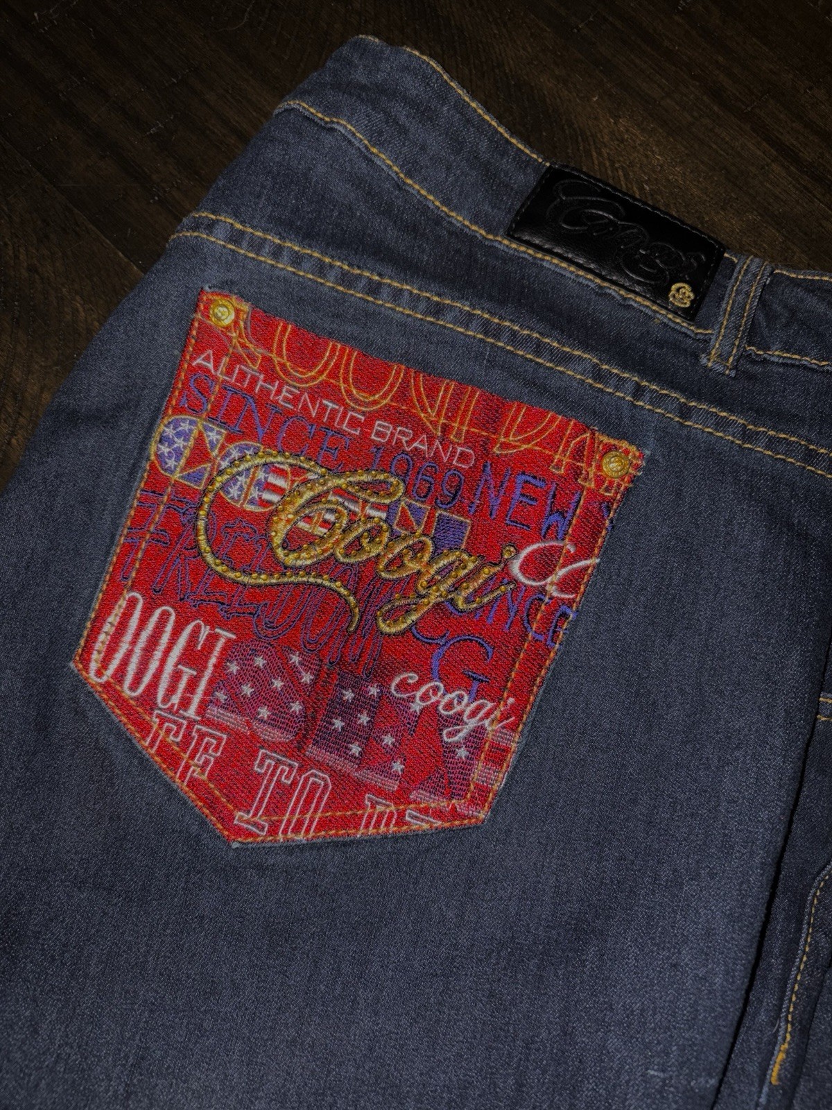 Vintage Coogi jeans with embroidered front/back pockets!