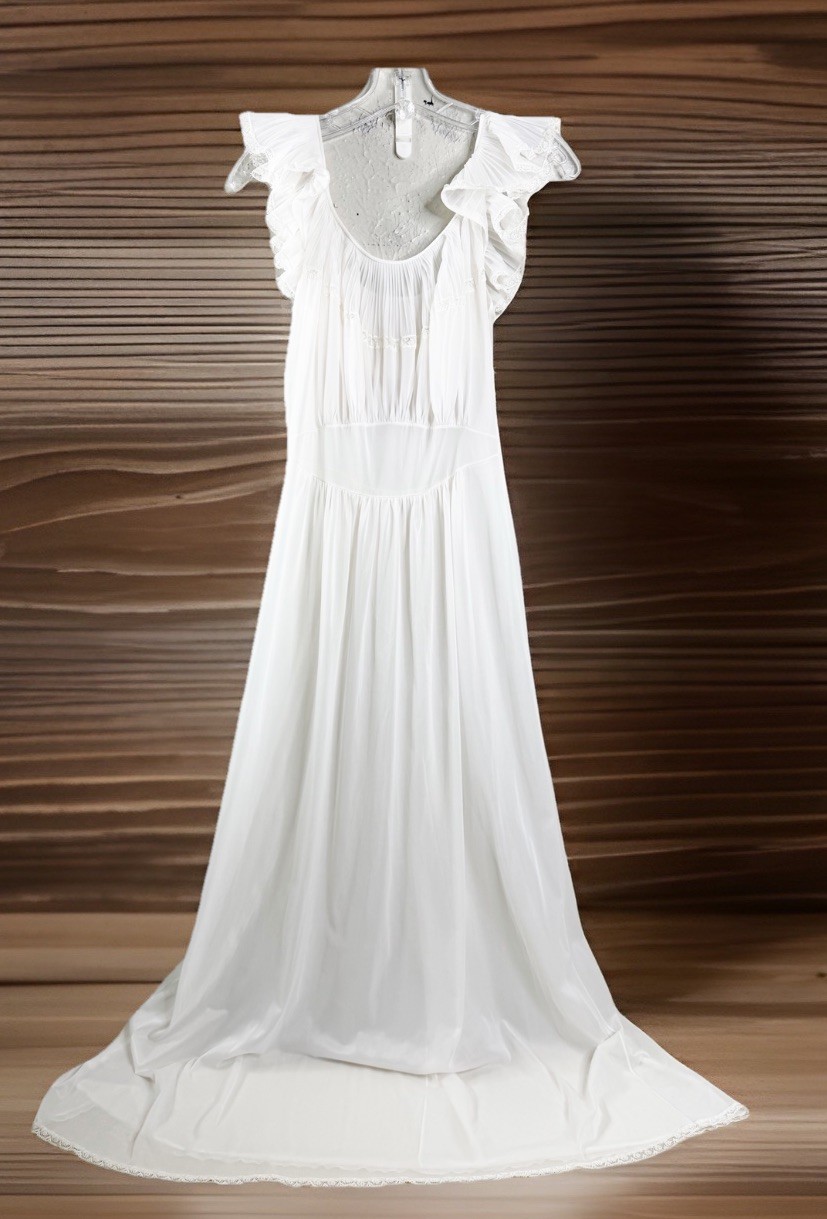 Vtg 1950s? White S/Med Pleated Ruffle Chiffon Lace 52″L Nightgown Chemise EUC