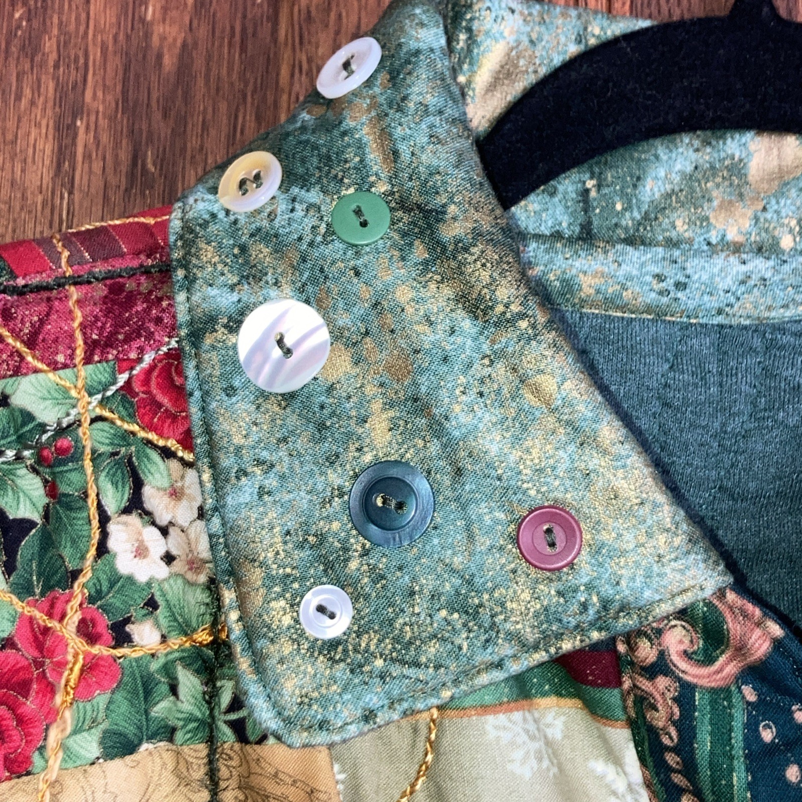 Vtg Womens Patchwork Quilt Jacket Handmade Small Pockets Red Green Gold Buttons