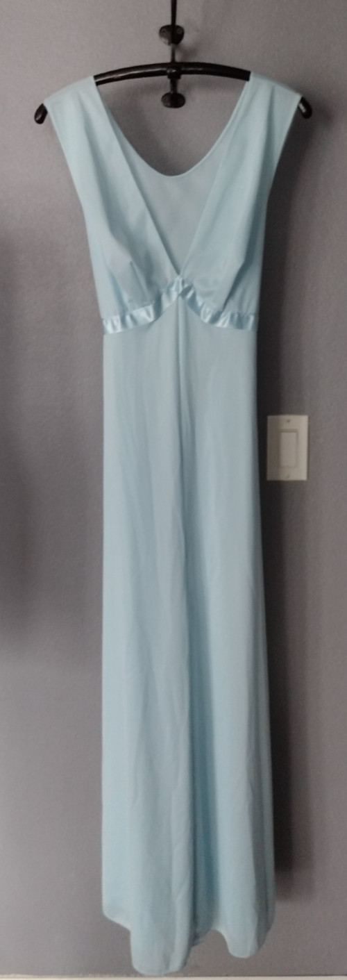 Vintage Vanity Fair Nylon Light Blue Nightgown Hollywood Regency Size 34