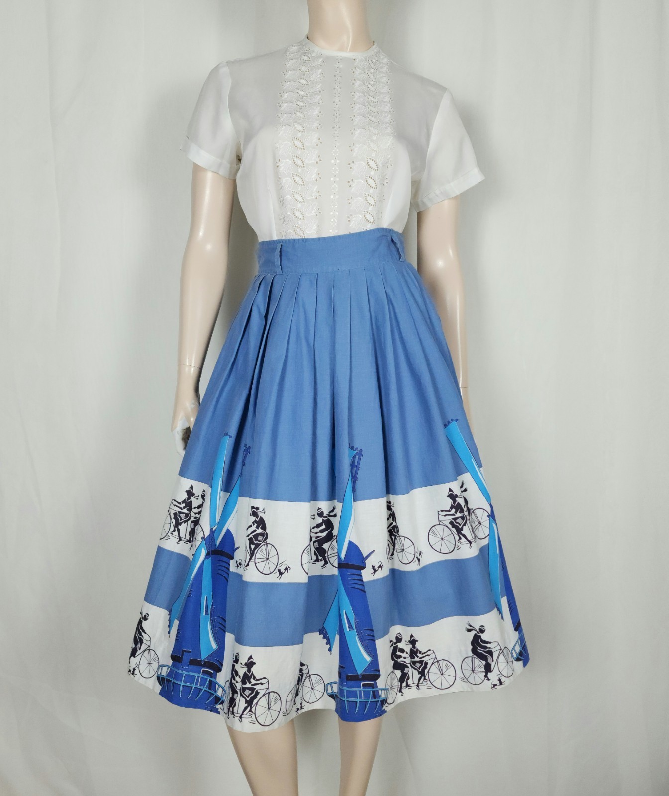 Vtg 1950s Holland windmill bicycle couple novelty print cotton skirt S