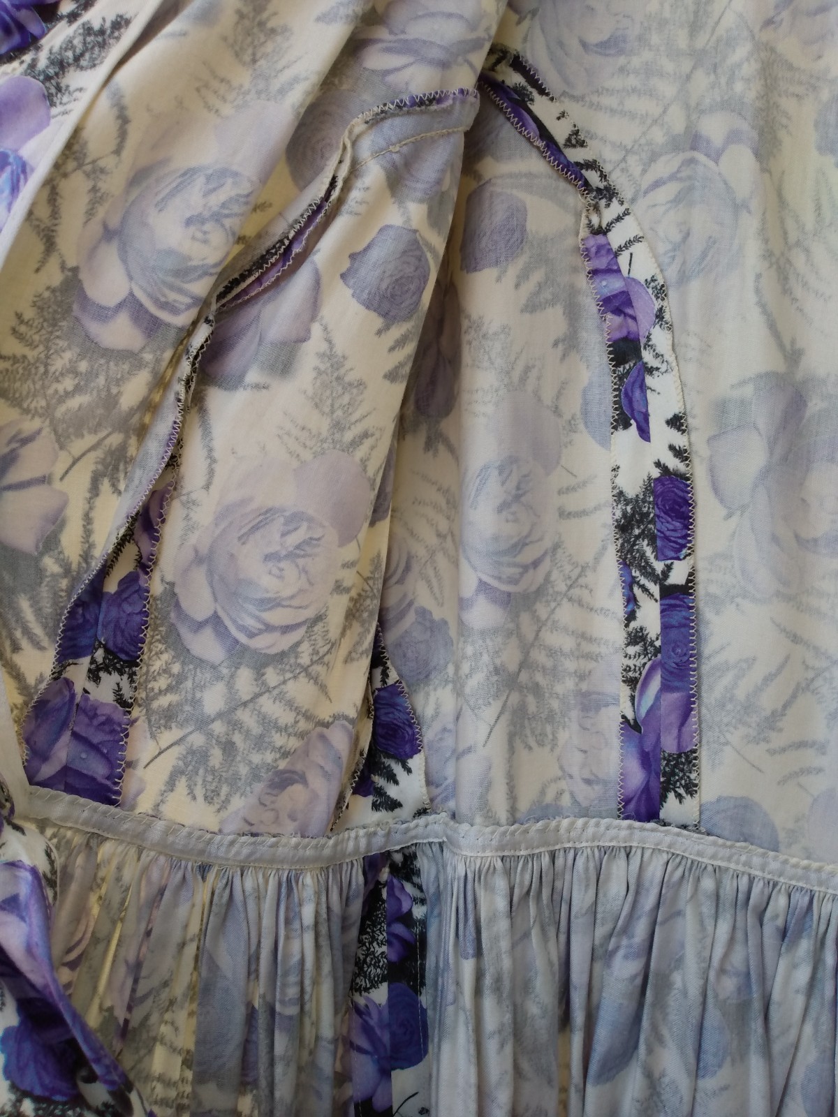 Vintage 50s Purple Rose Dress 42″ Bust 28.5″ Waist Rockabilly Tea Party 60s