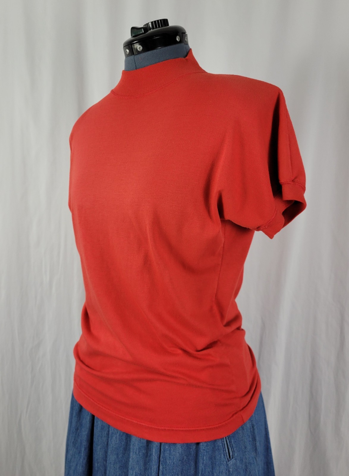 Vintage Red Mock Turtleneck Dropped Shoulder Top w Ribbed Collar & Cuffs Size M
