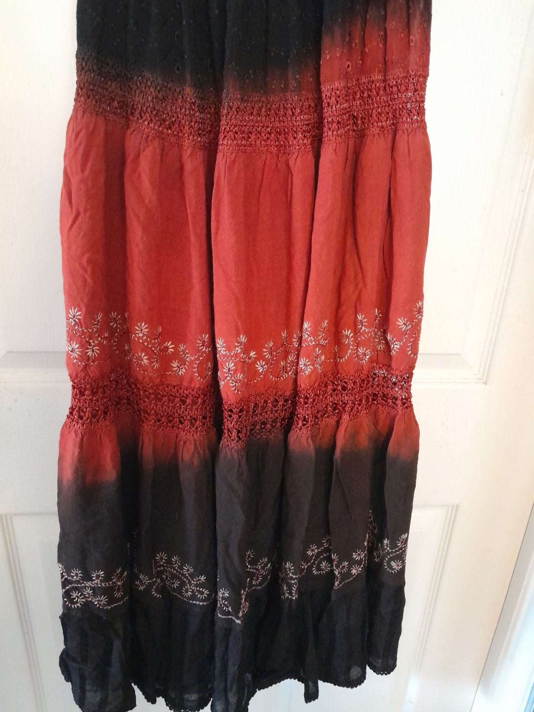 Vint. 70s Fashion Terminal Small Strapless Boho Below Knee Black/ Red Dress.b57