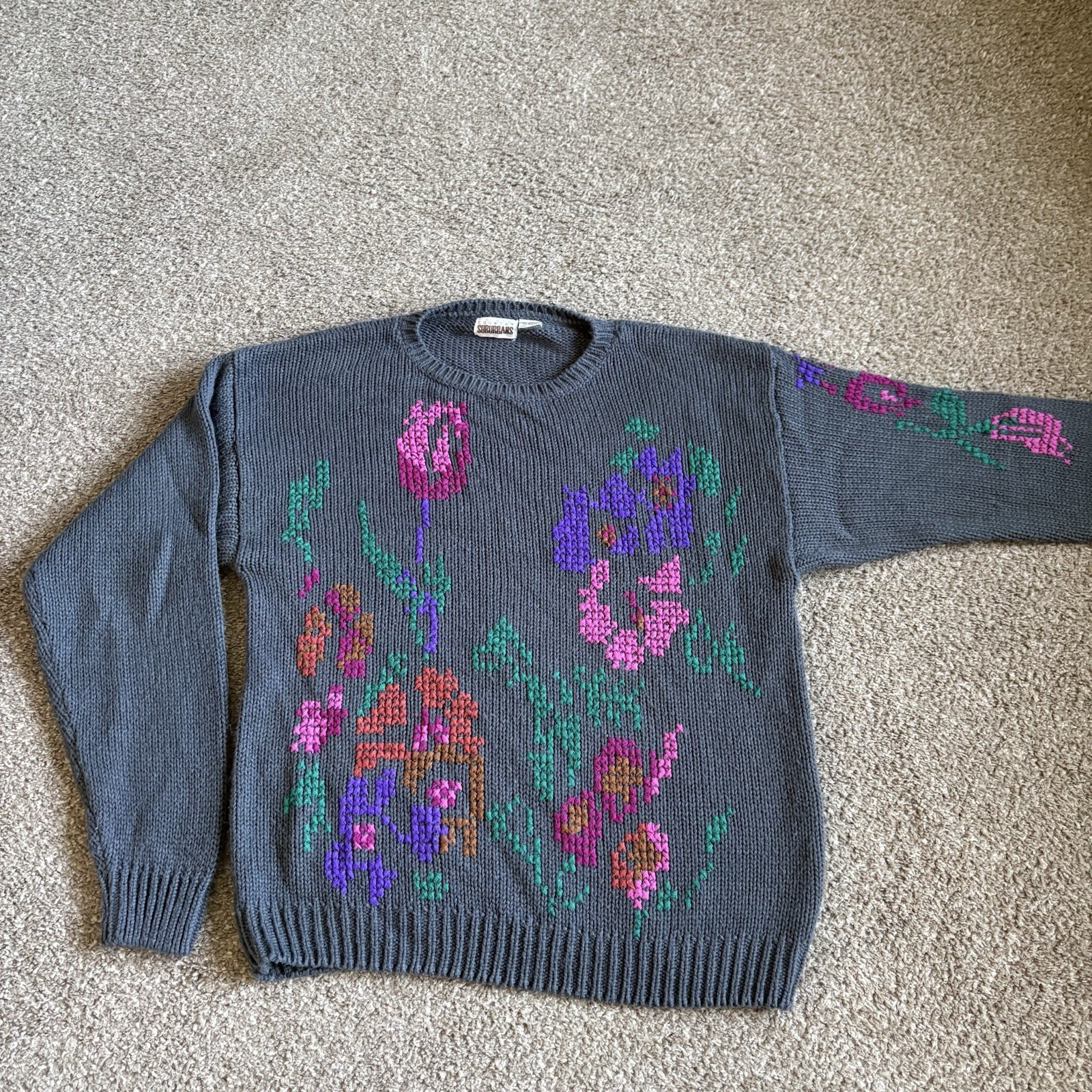 Vintage Women’s Country Suburbans Acrylic Knit Floral Flowers Sweater Gray XL