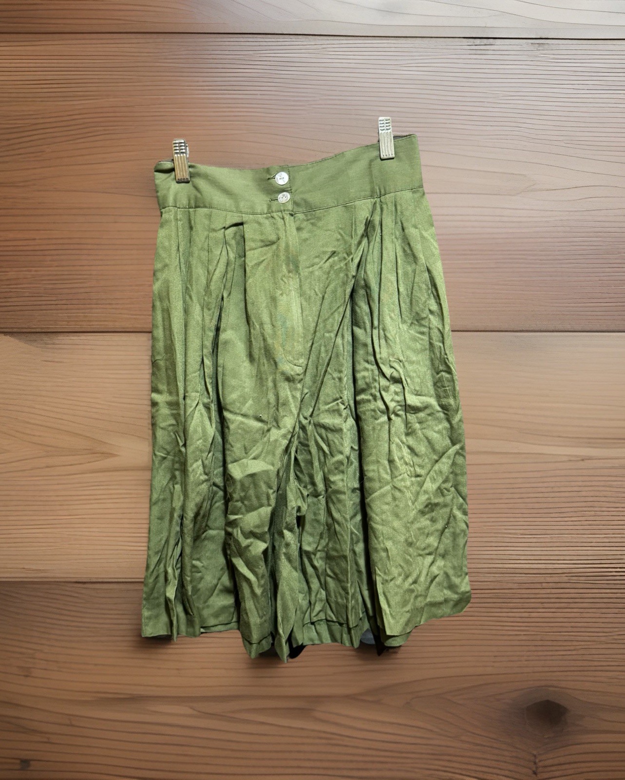 Kathie Lee Women’s Green Shorts Elastic High Waist Pleated Front Size 10 Vtg