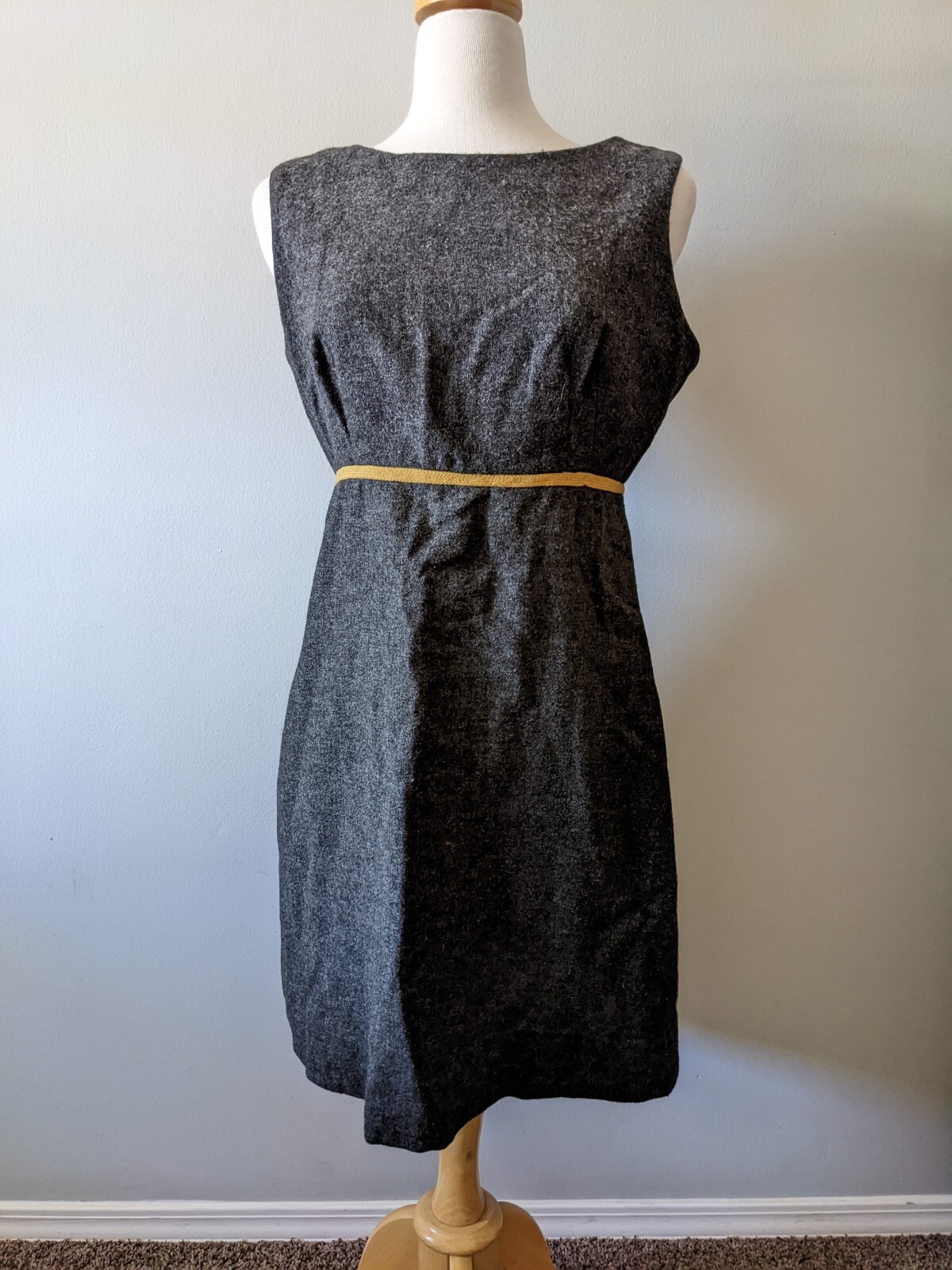 VTG 1960s or 1970s Vicky Vaughn Junior Wool? Jumper Dress Grey with Gold