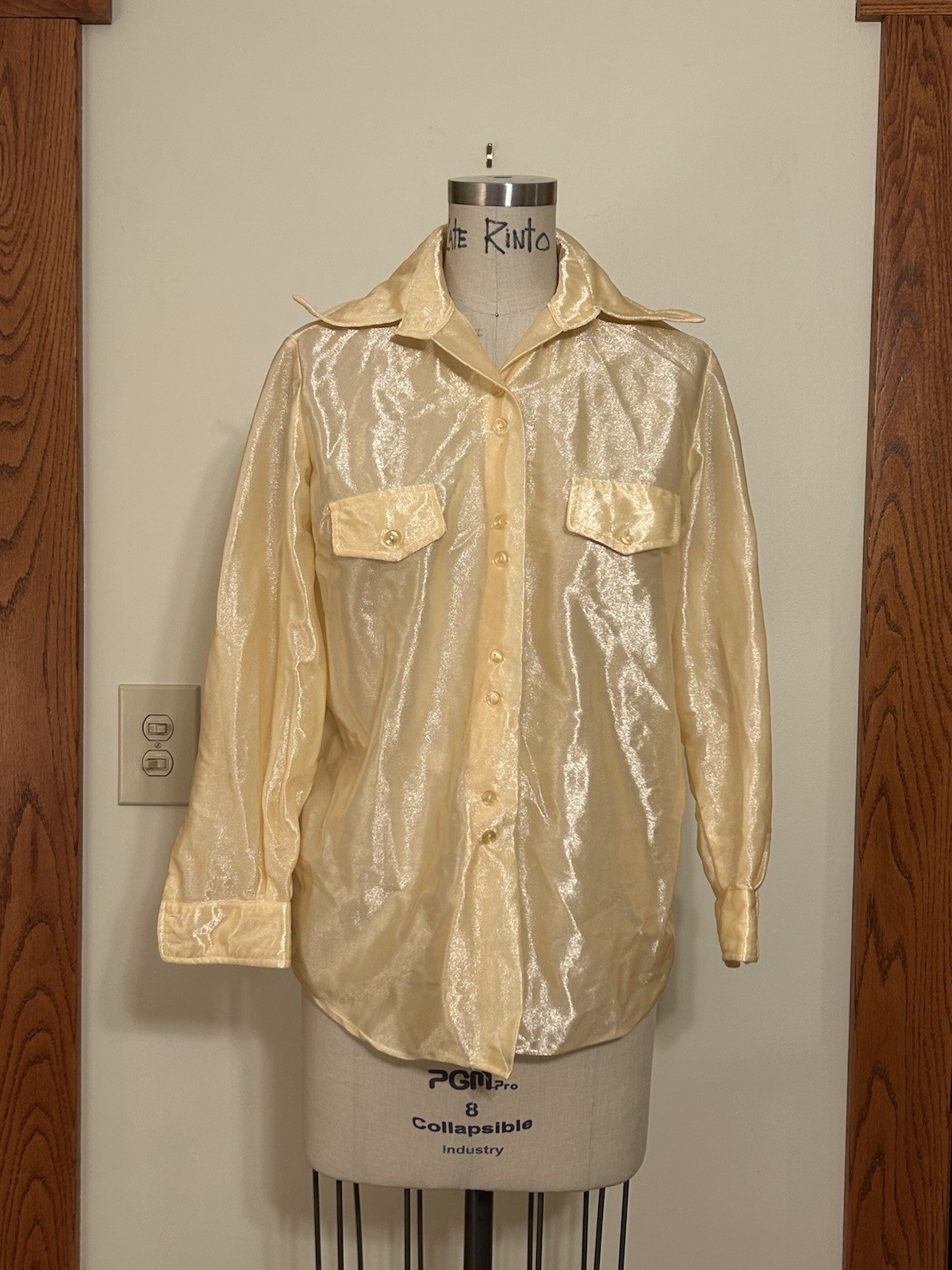 Vintage yellow ‘Kemetex’ button down shirt 100% Nylon size 36 Made in Argentina
