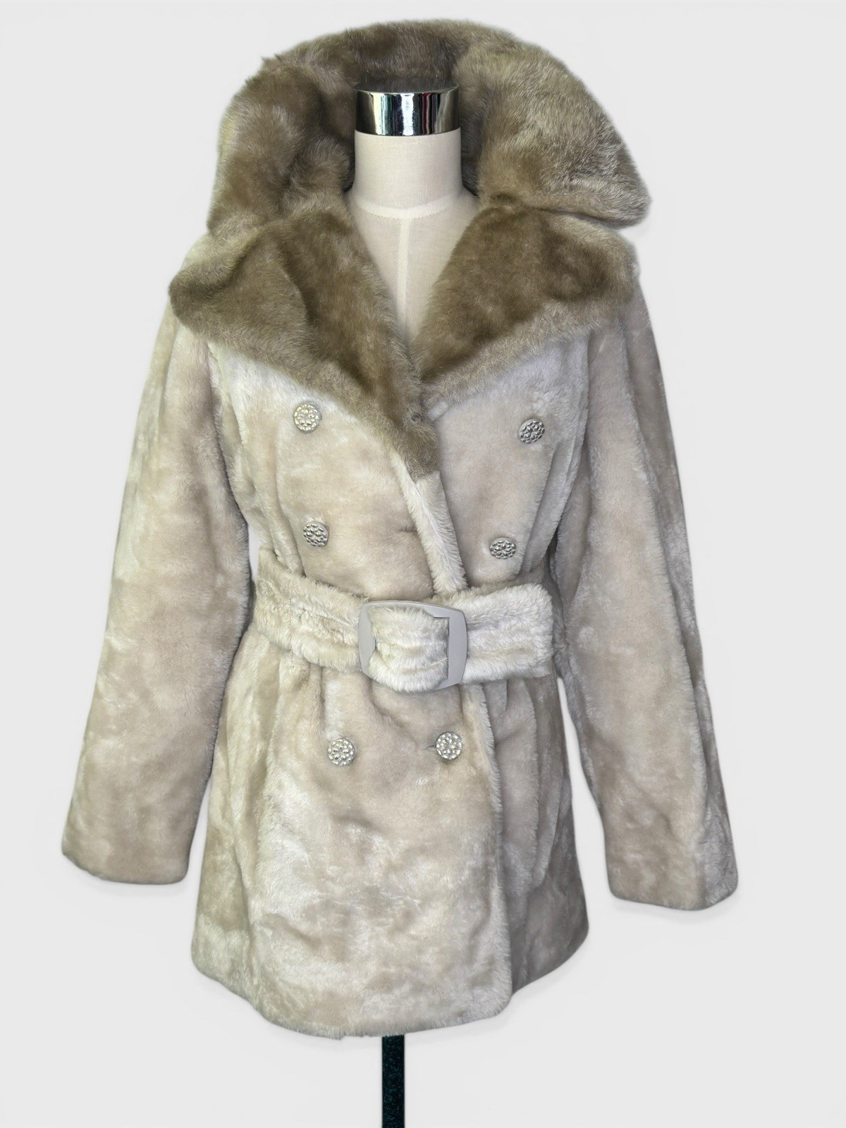 VTG Betty Rose ILGWU Union Made Beige Faux Fur Belted Coat Women’s