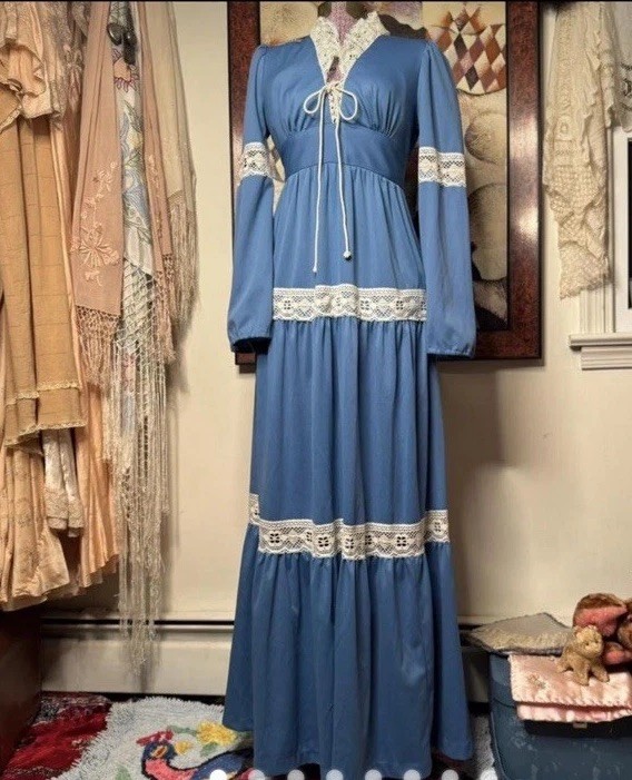 Vintage 1970’s Cottage Core Prairie Maxi Dress Blue Romantic Medium