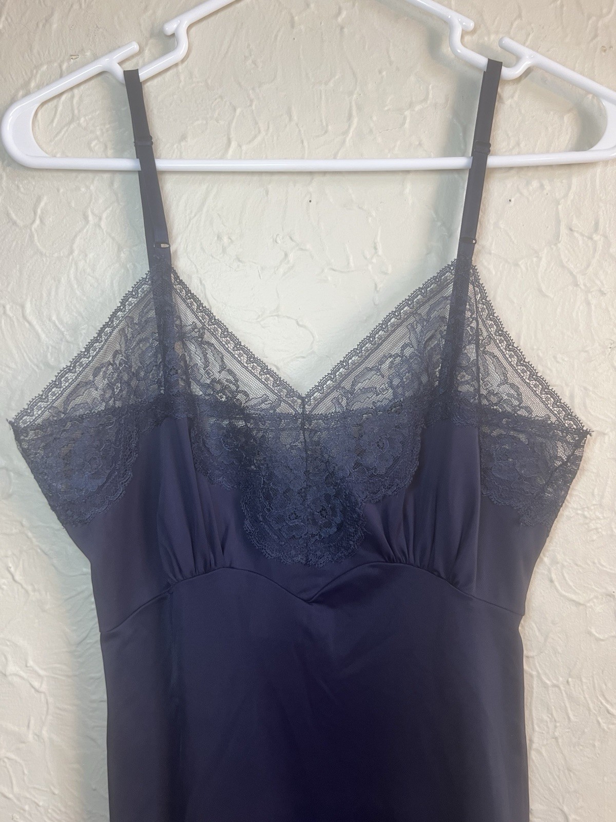 Vintage Laros Size Small Women’s Nightgown Slip Chemise 1960s Romantic Blue Lace