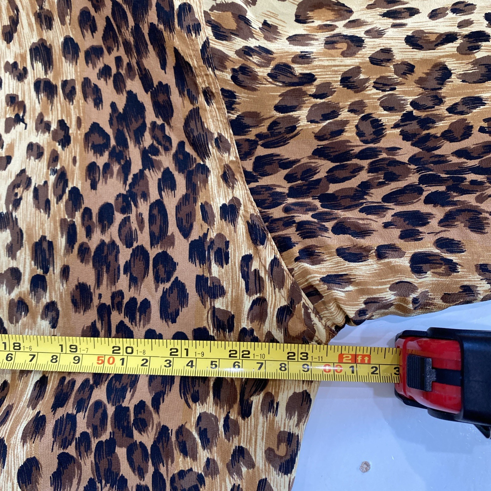 Vintage 90s Silk Leopard/Cheetah Print Bomber Jacket Size Small Chic Luxe Glam