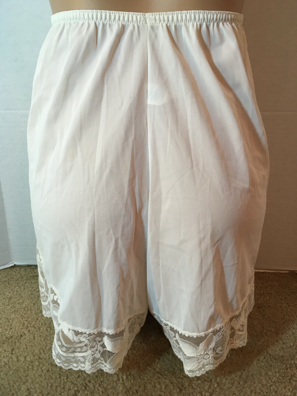 Vtg GORGEOUS LACE PANTY Semi SHEER NYLON Size Small White/Off white Fuller Cut