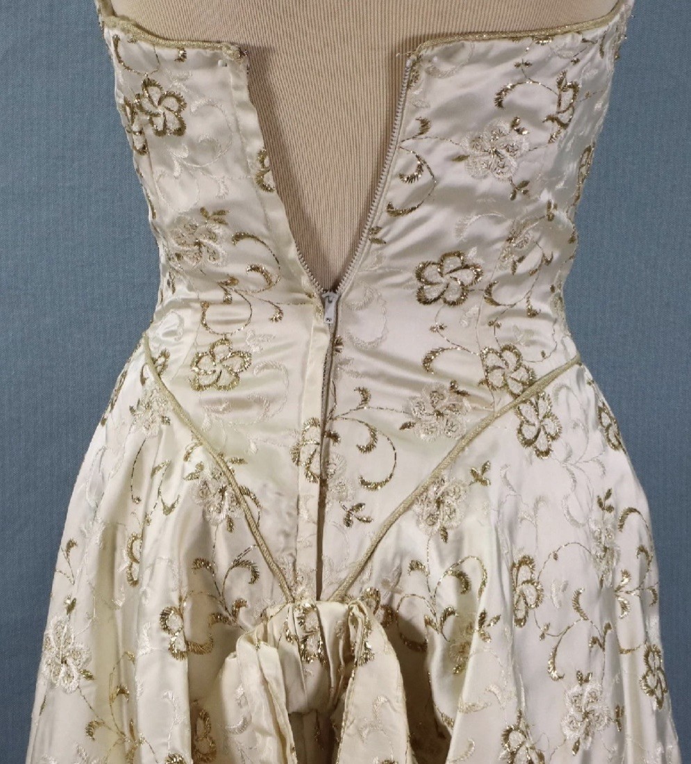 Vtg 1960’s Gold Embroidered Bubble Hem Party Dress – Prom – Party – Free Ship