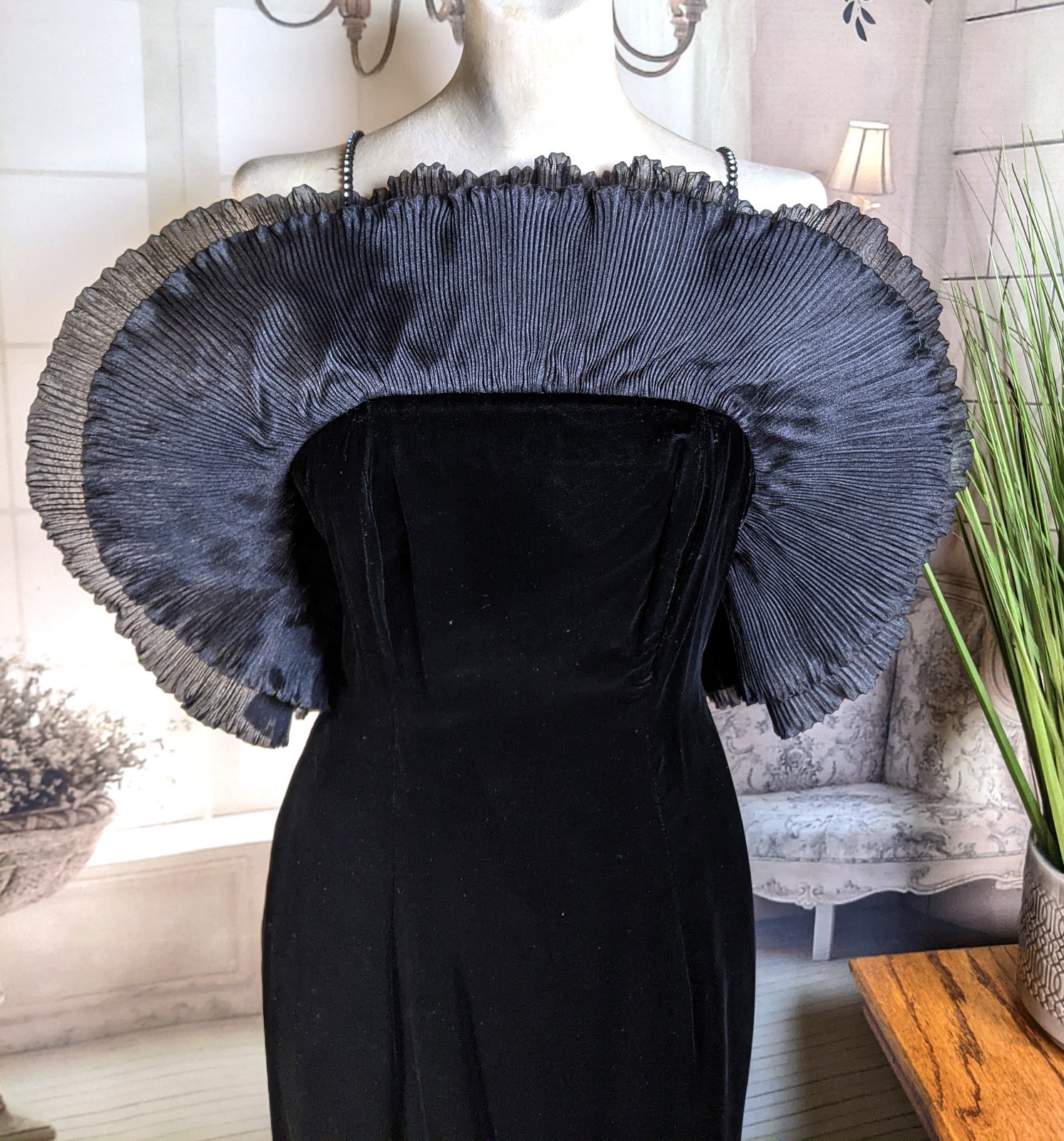 Vintage Nolan Miller Dynasty Collection Couture Origami Black Velvet Gown Sz 8
