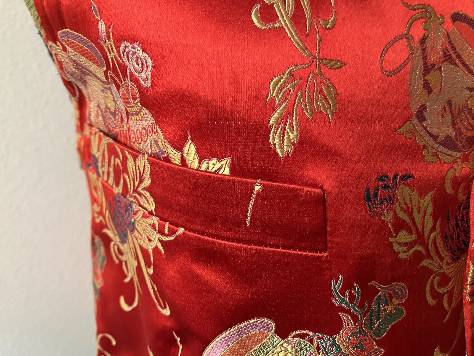 Vintage ’80s/’90s Asian-Inspired Red Brocade Button Up Vest Women’s Medium READ