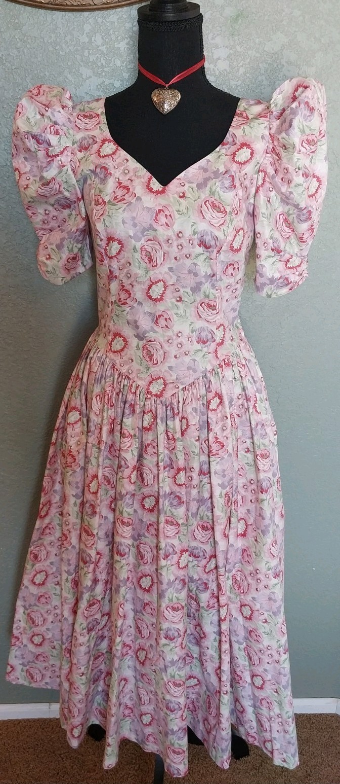 Vtg 1980s Laura Ashley Cottage-core Romantic Puff Sleeve Large Bow Tea Dress