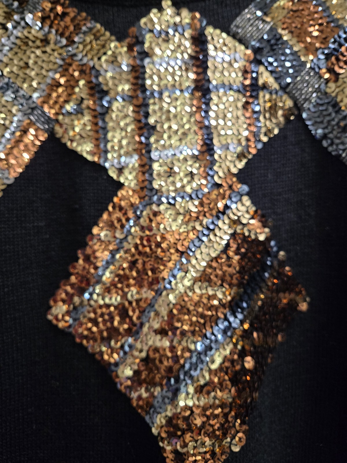 Women’s Vintage SML Sport Ltd Black Sweater Wjth Bronze Sequins Size MED 1992