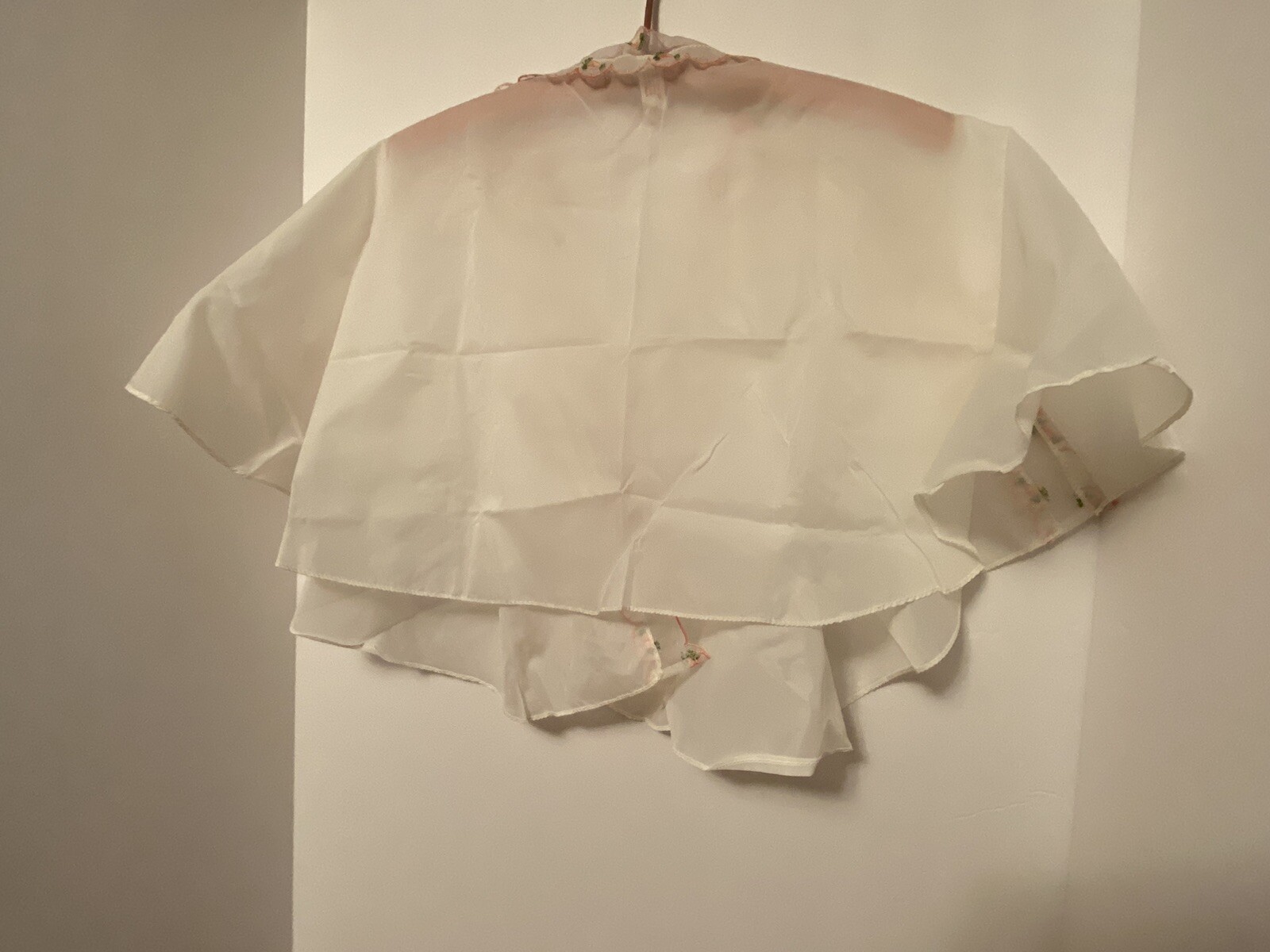 Vintage Kleinert’s White Crepe Bed Cape Pink Floral Embroidery Scalloped Edges