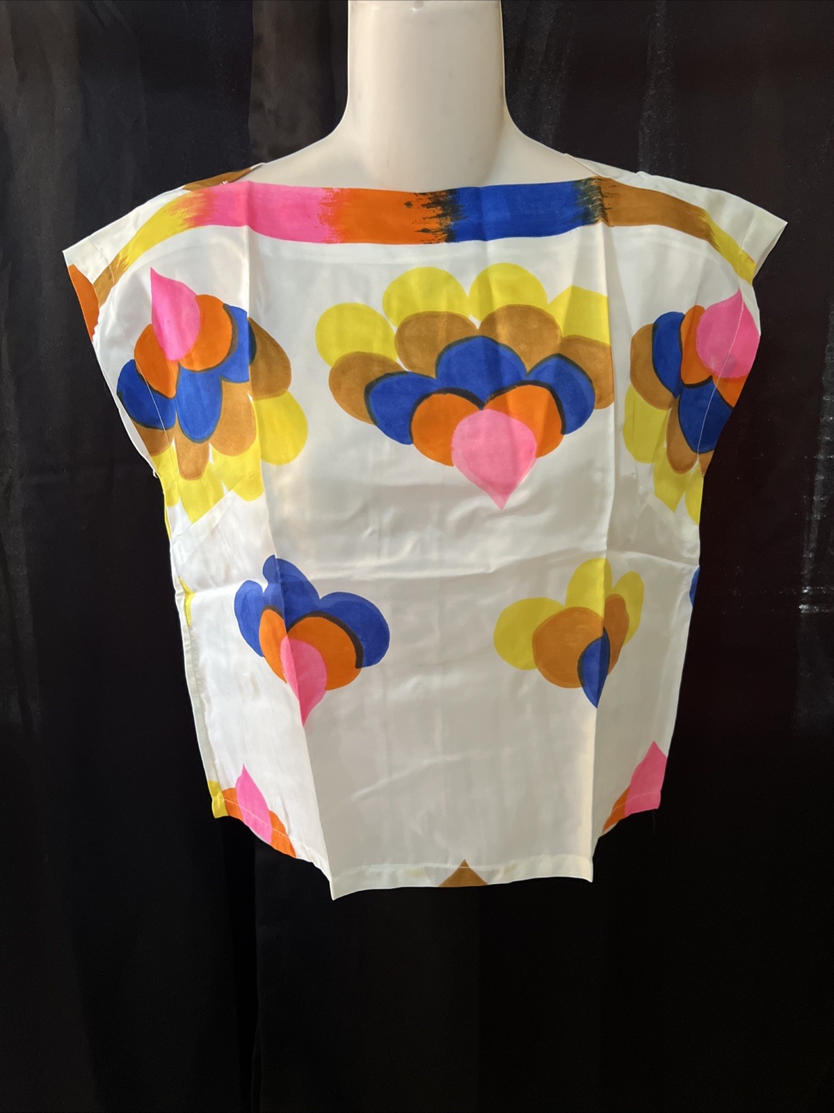 Vintage 70’s Lady Van Heusen Colorful Geometrical Blouse Size 10