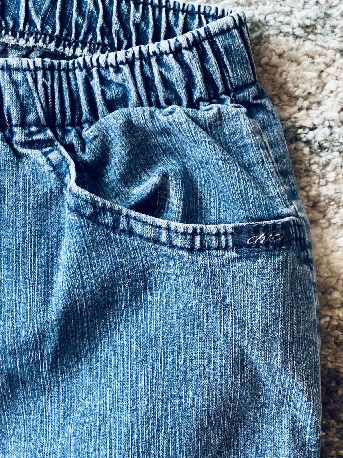 Vintage Chic Pull On Elastic Waist Ladies Pants Jeans Capri Denim Lot Size 22W
