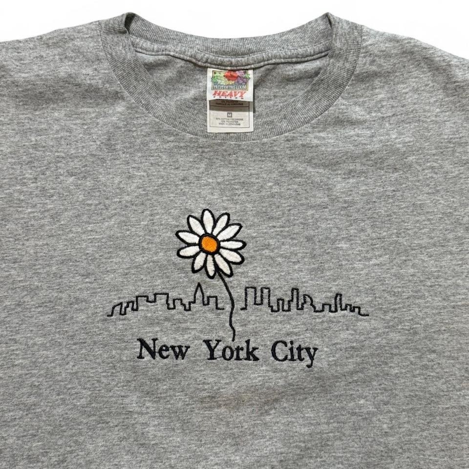 Grey Vintage 90s New York City NYC USA Skyline Daisy Flower T-shirt M 19×24″