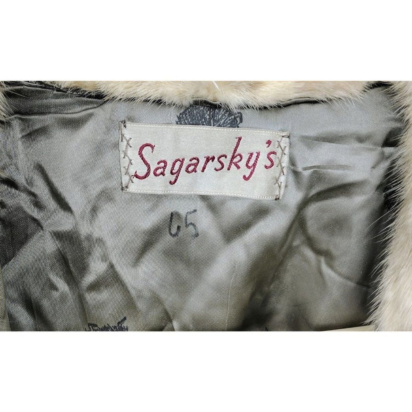 Antique 1920’s/30’s Sagarsky’s Beige Rabbit Fur Cuffed Wide Sleeve Mob Wife Coat