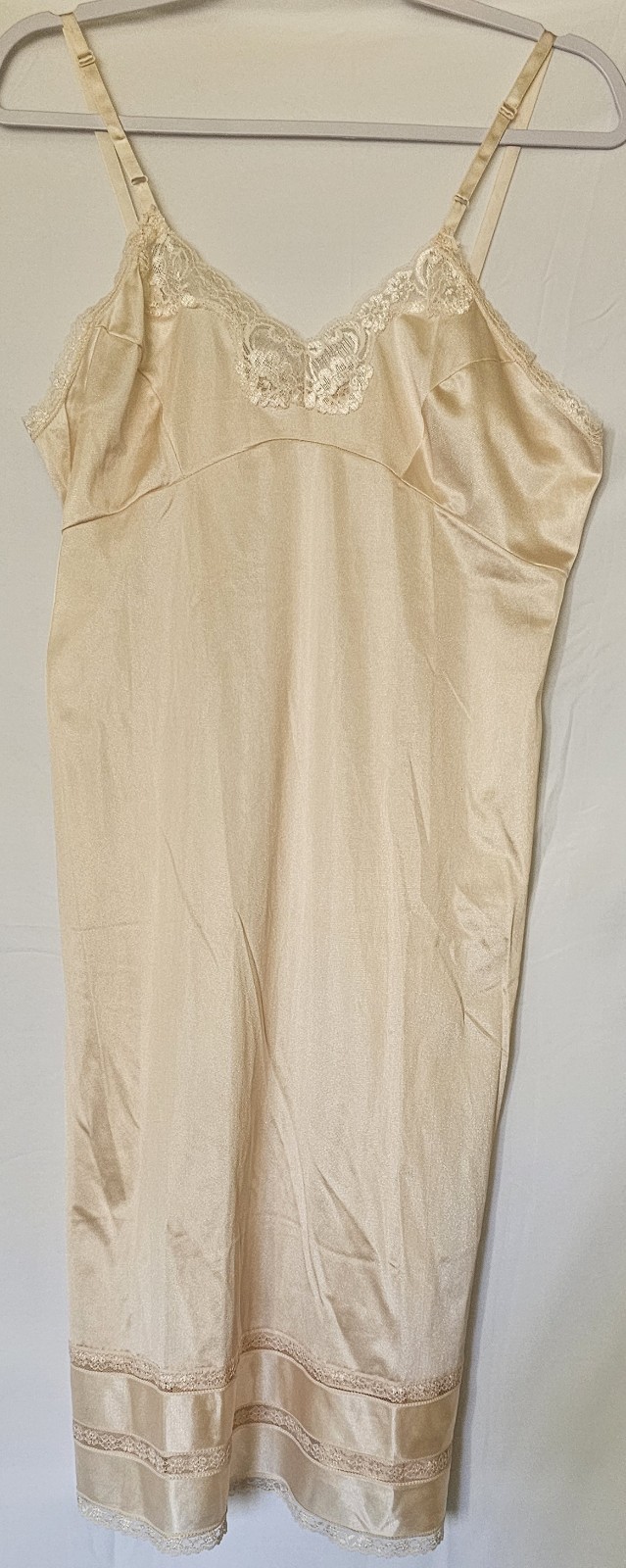 Vintage Adonna Peach Color Baby Doll Feminine Dress Slip/Sleep Wear Size 38