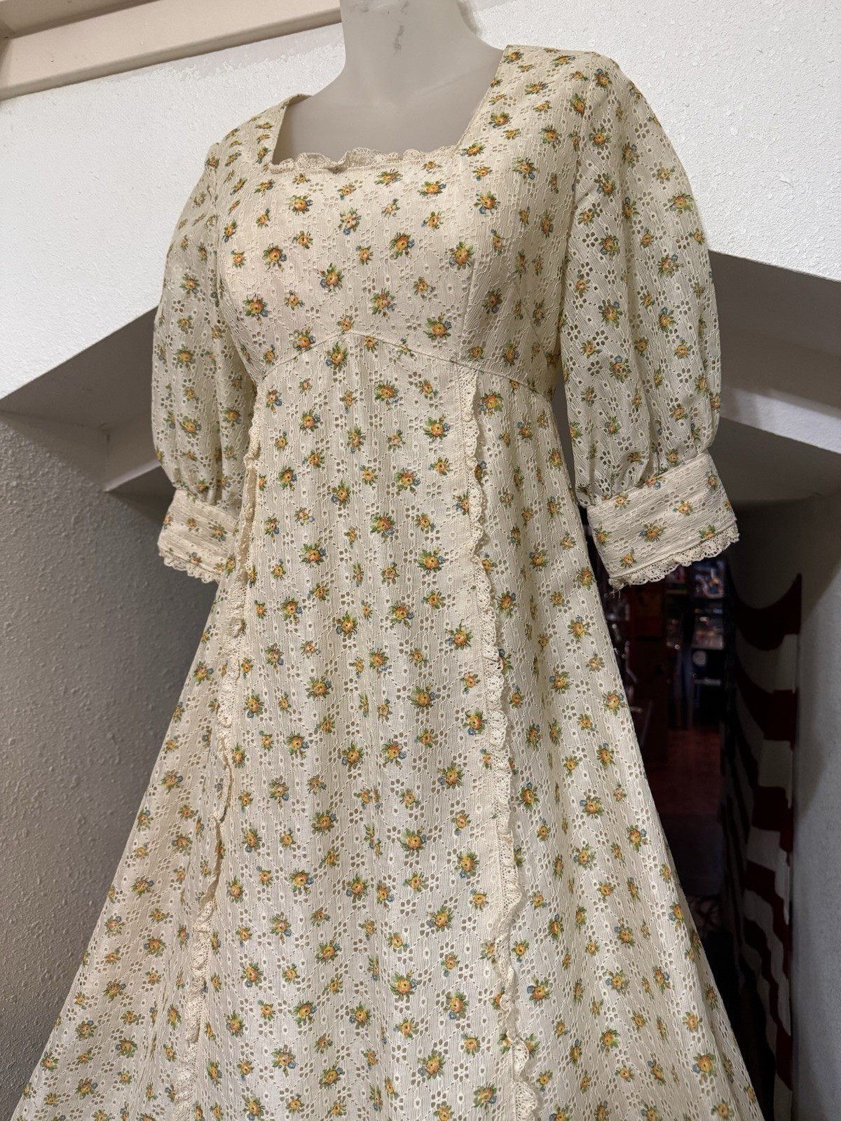 FABULOUS VTG Homemade Dress Floral Lace Cottage Core Prairie SMALL High Waist