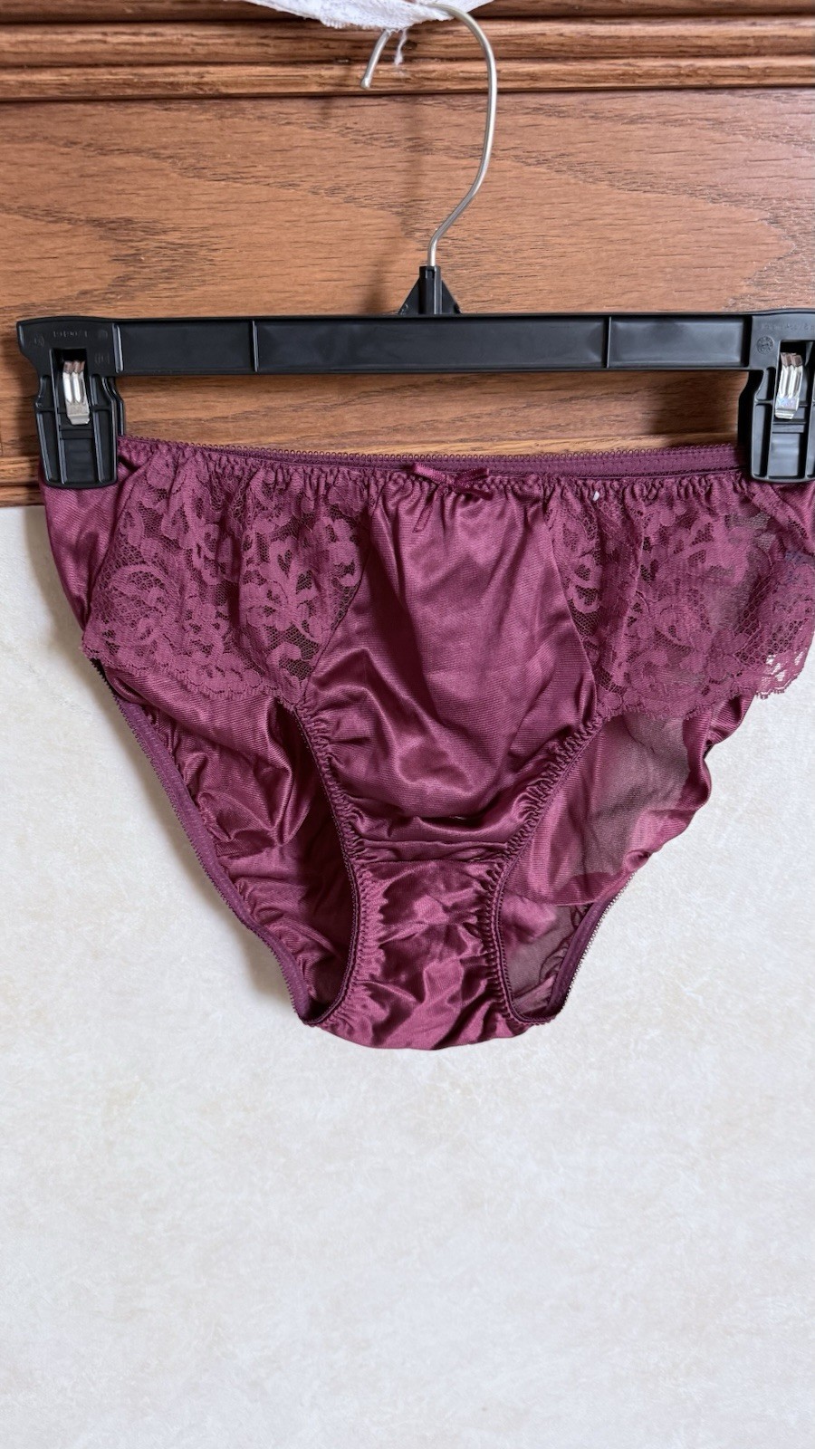 Maidenform Sweet Nothings 6 M Bikini All Antron III Nylon Shiny Satin Lace USA