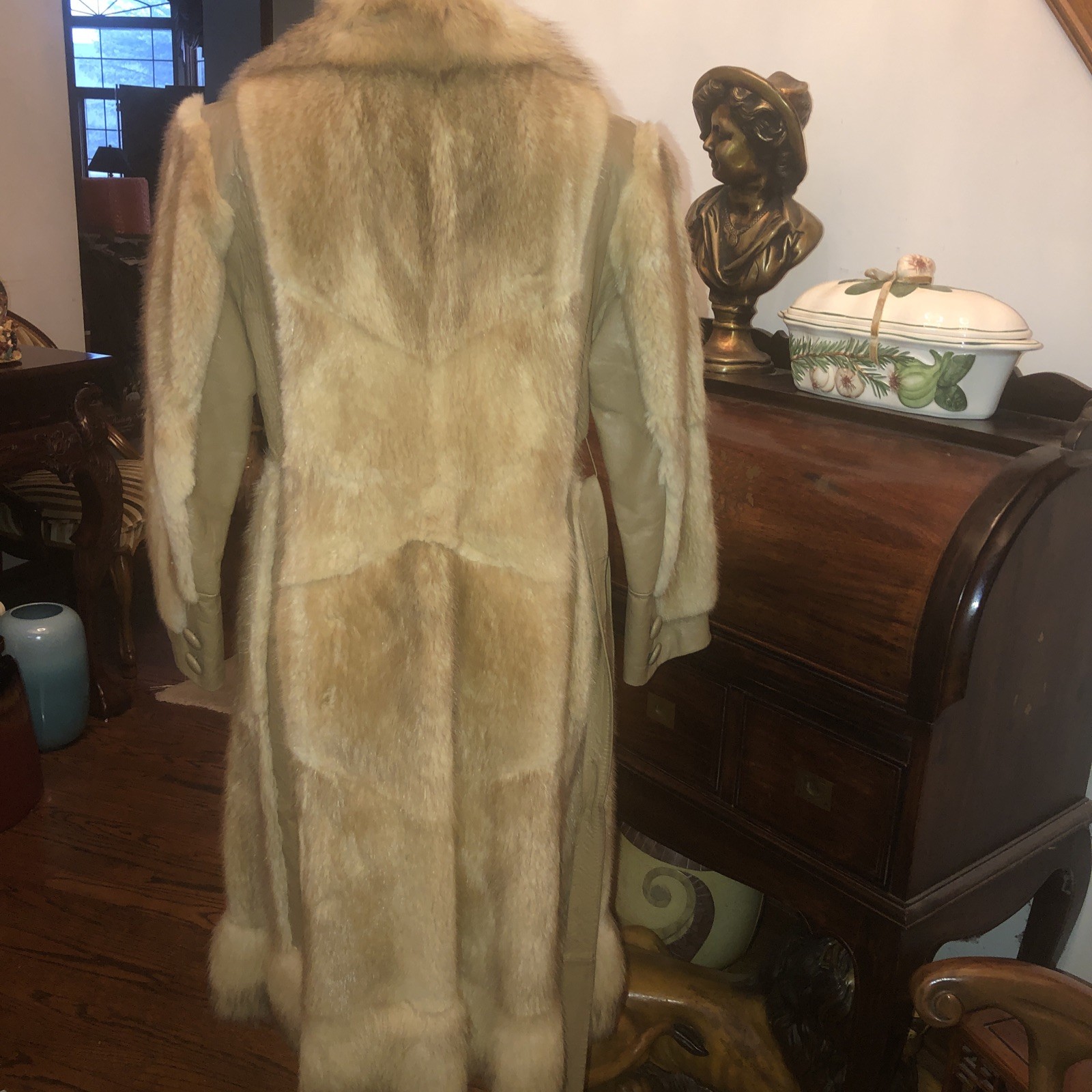 Vintage Tan Leather Trim, Fox Collar, Fur Coat. By J.l Hudson, Size Small 1970s