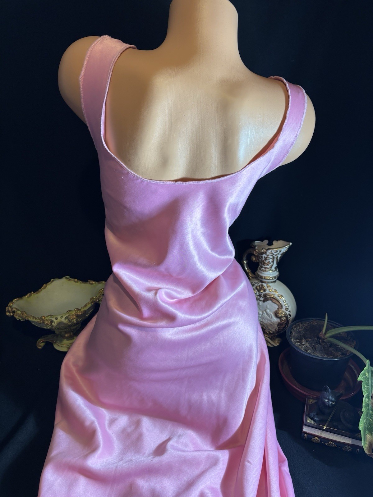Vtg Satin Soft Pink Anastasia w Strips in gown Nightgown Negligee Gown w Lace